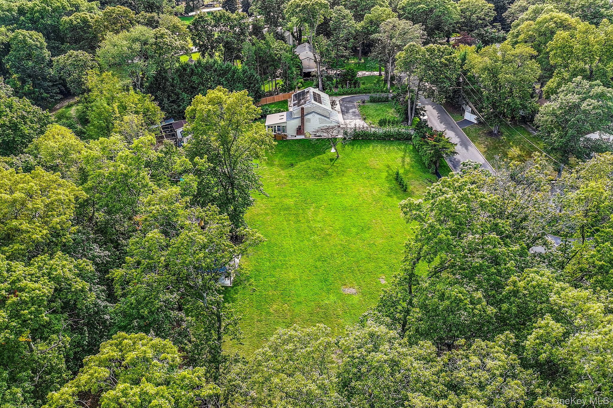 61 Old Indian Head Road, Commack, NY 11725