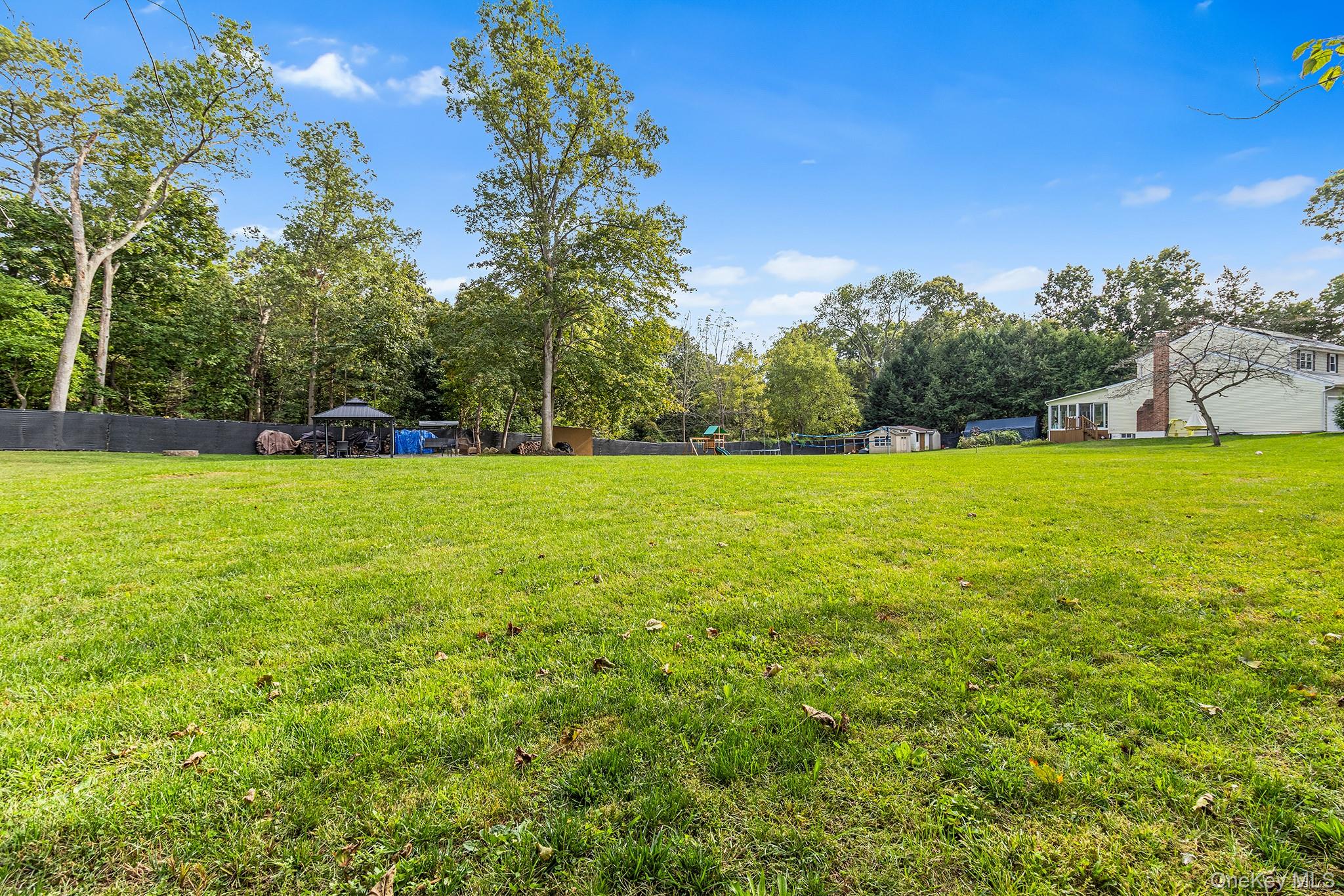 61 Old Indian Head Road, Commack, NY 11725