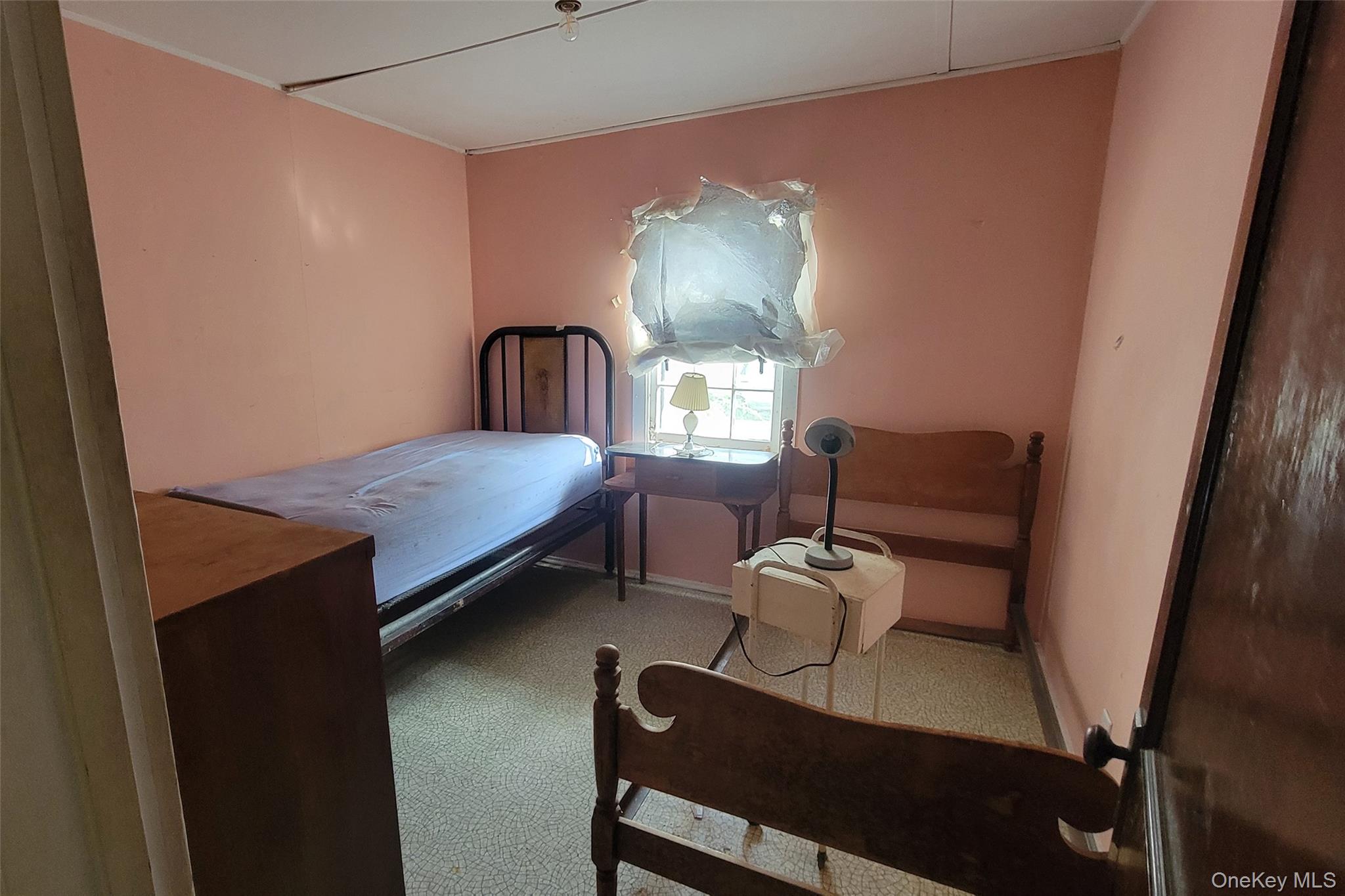 300 Band Camp Road, Saugerties, NY 12477