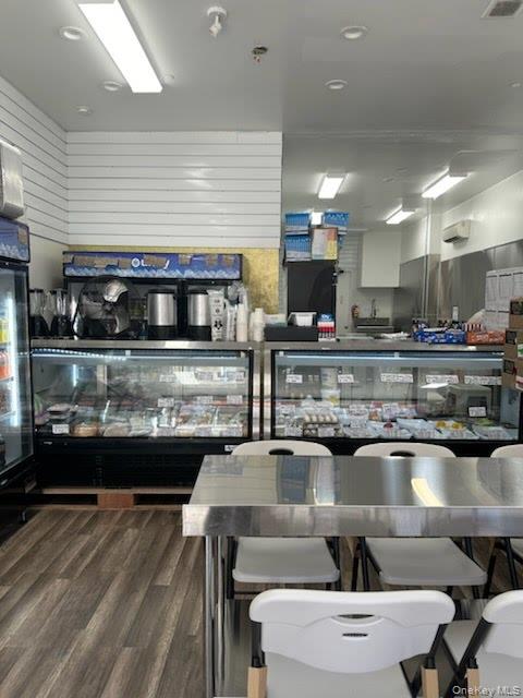 142 Graham Avenue, Brooklyn, NY 11206