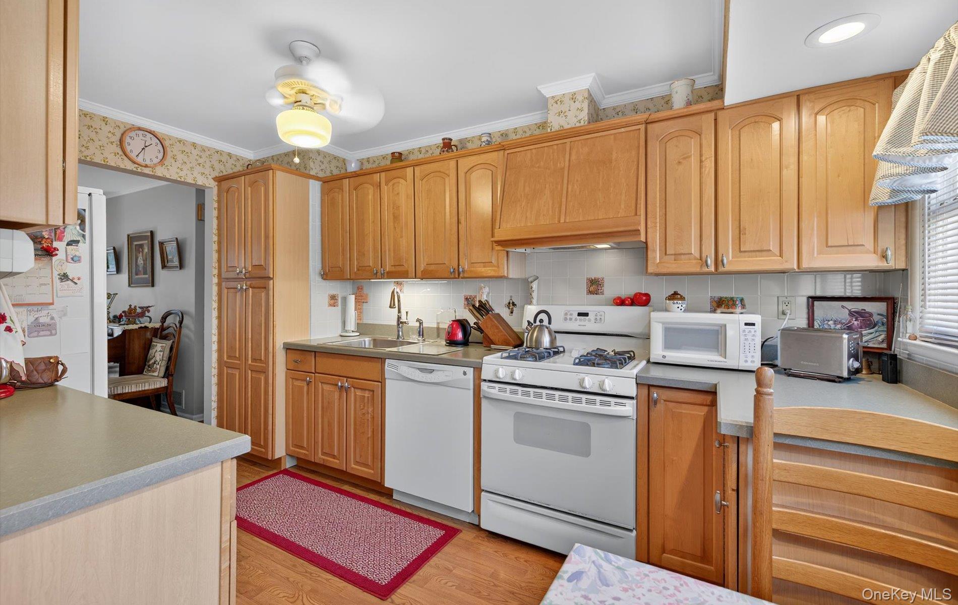 1 Marlowe Place, Greenlawn, NY 11740