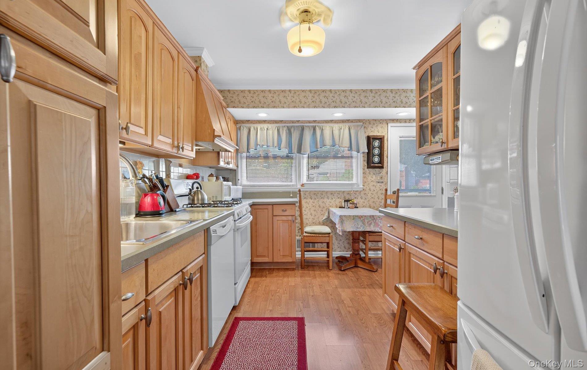 1 Marlowe Place, Greenlawn, NY 11740