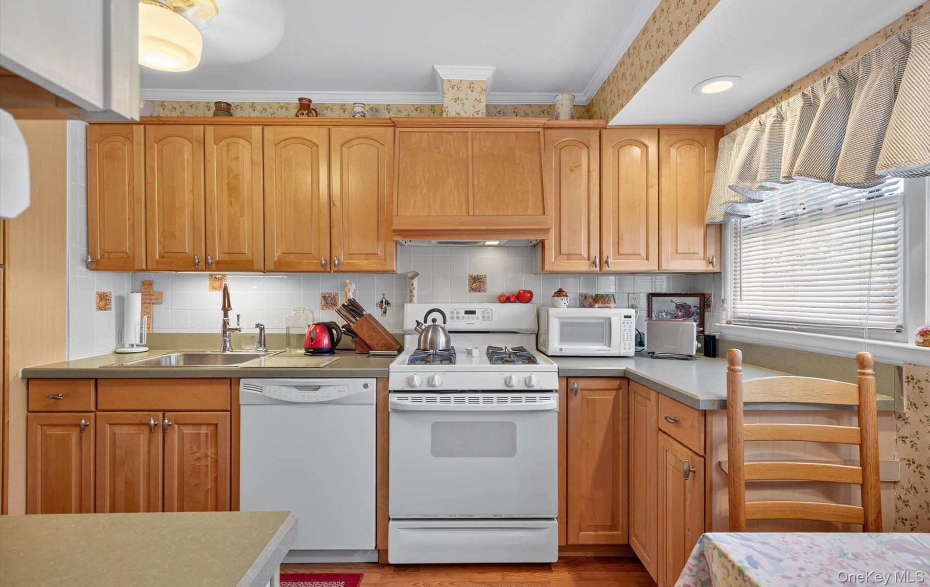 1 Marlowe Place, Greenlawn, NY 11740