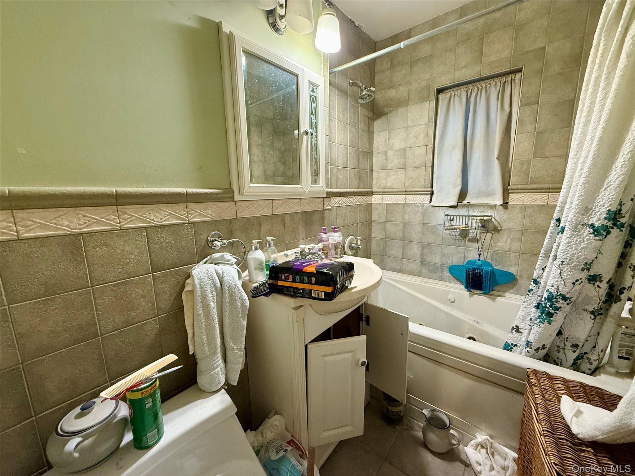 669 Pelham Road # C-10, New Rochelle, NY 10805