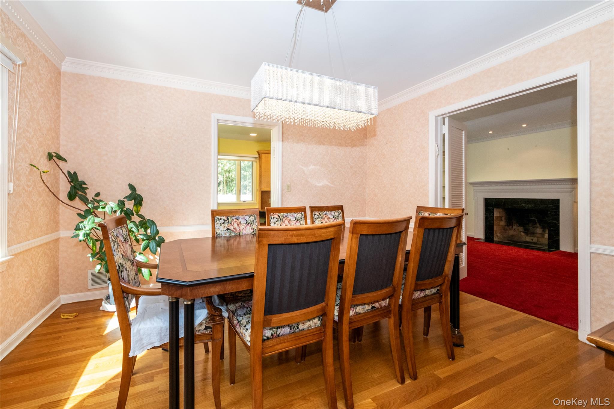 18 Lomond Place, New Rochelle, NY 10804