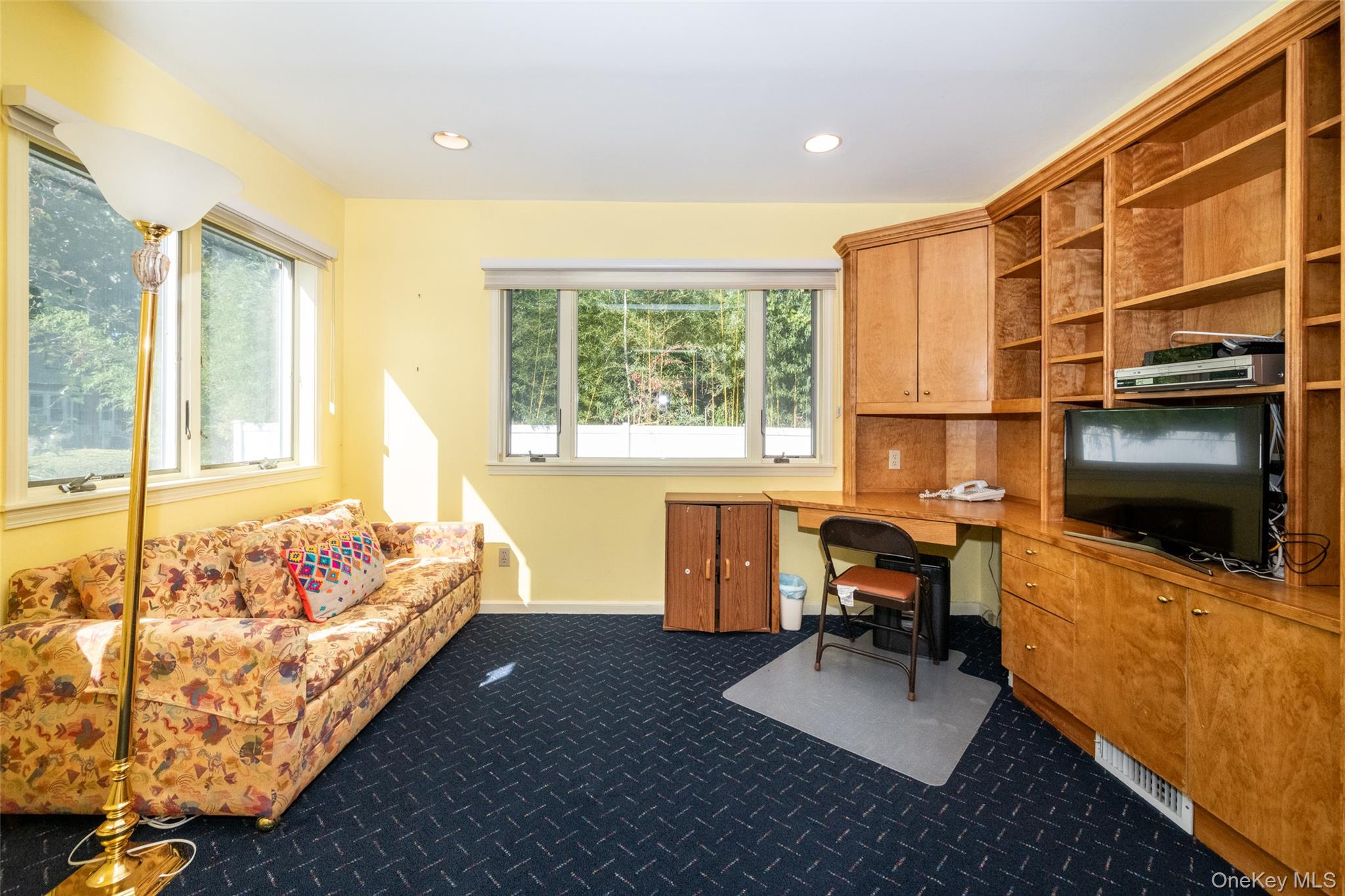 18 Lomond Place, New Rochelle, NY 10804