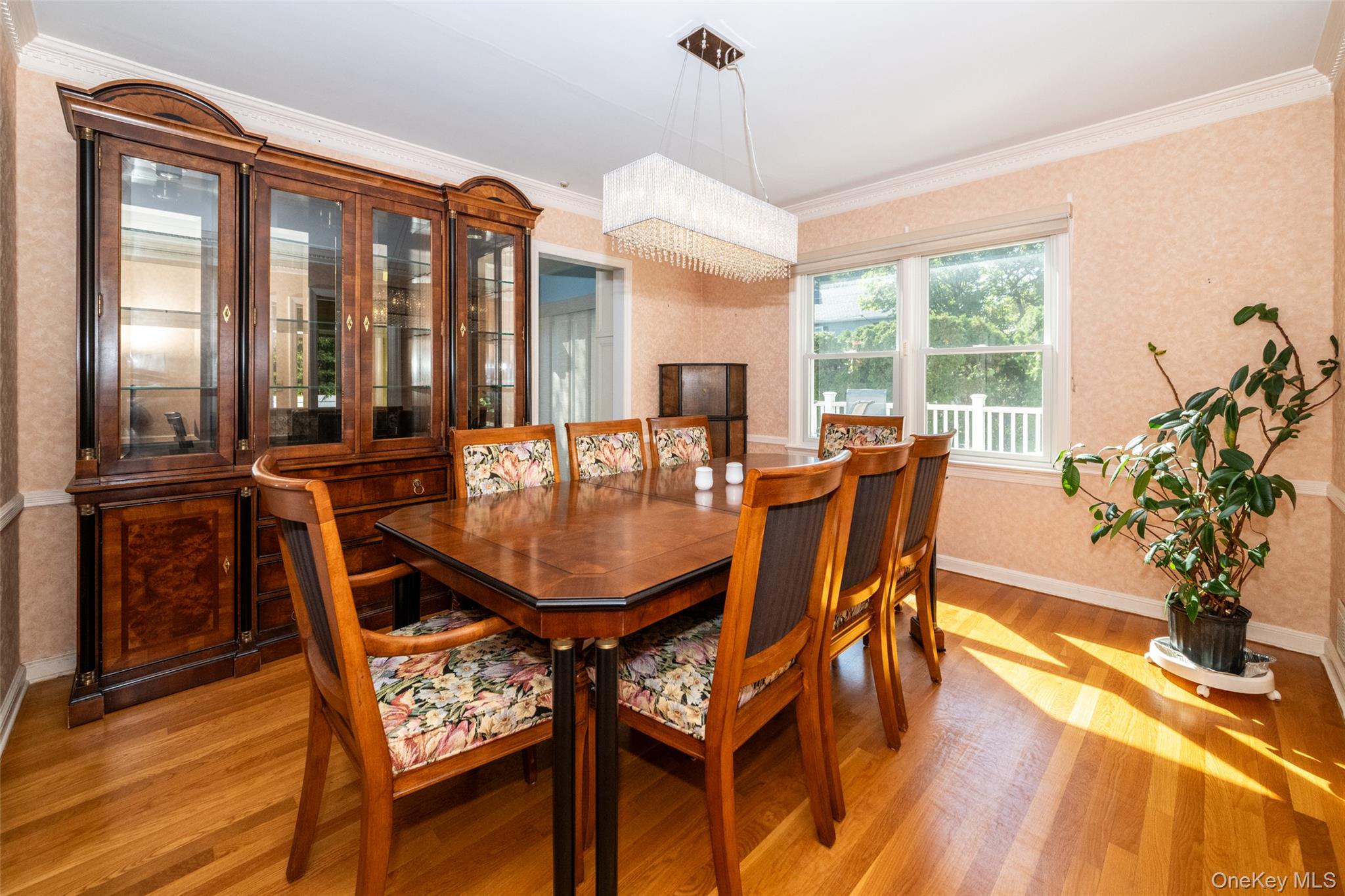 18 Lomond Place, New Rochelle, NY 10804