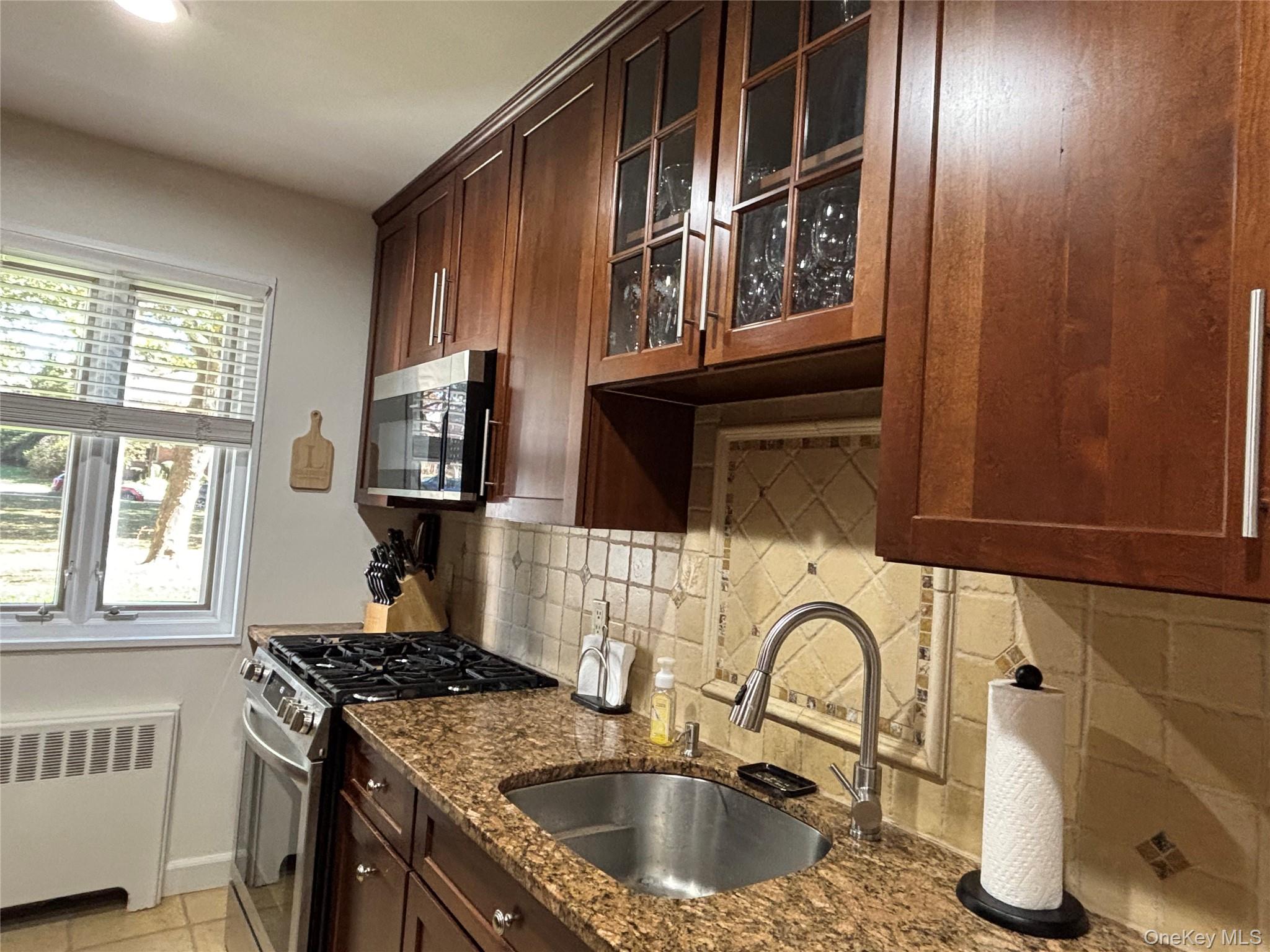 41 Lawrence Drive # A, White Plains, NY 10603