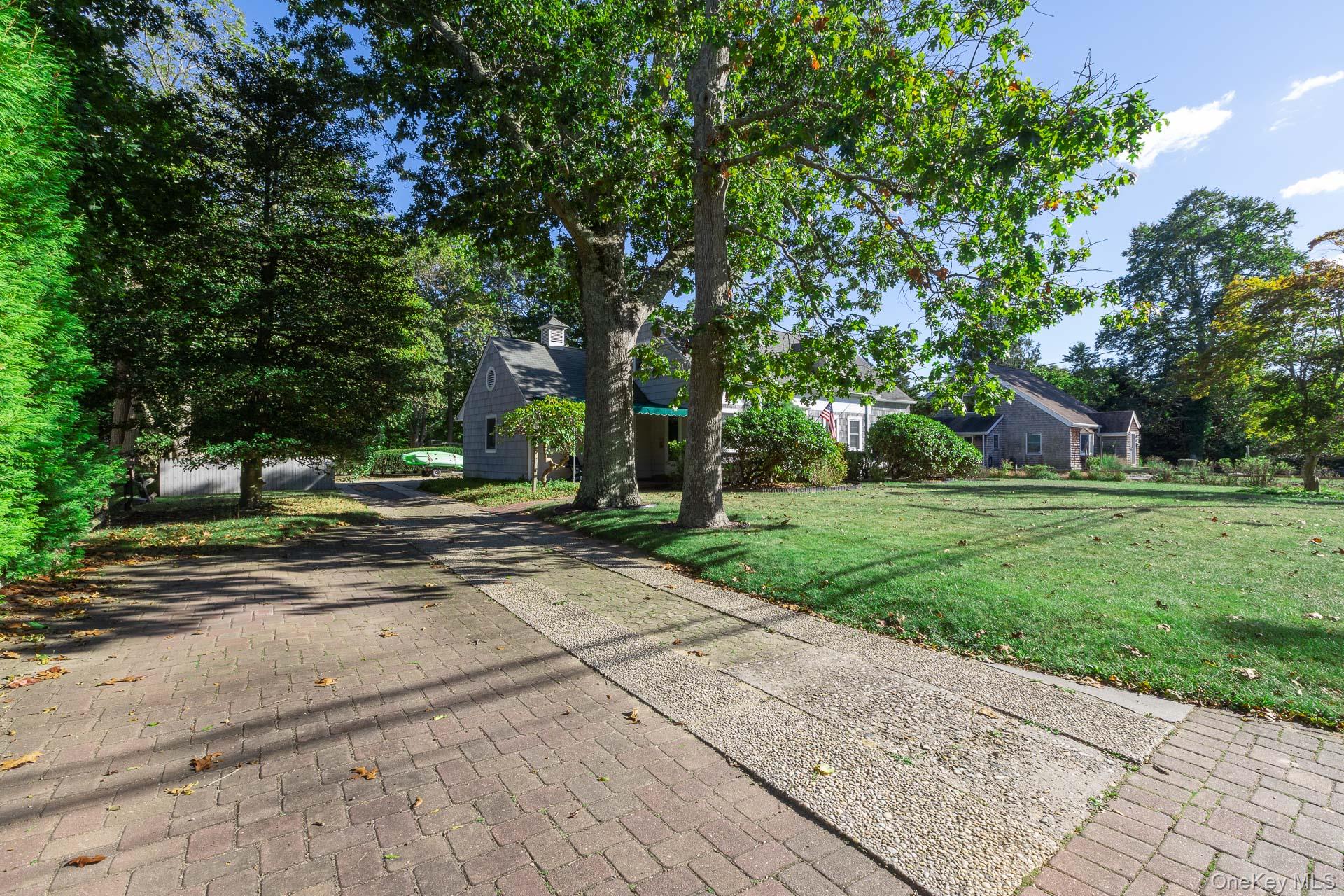 59 Union Avenue, Center Moriches, NY 11934