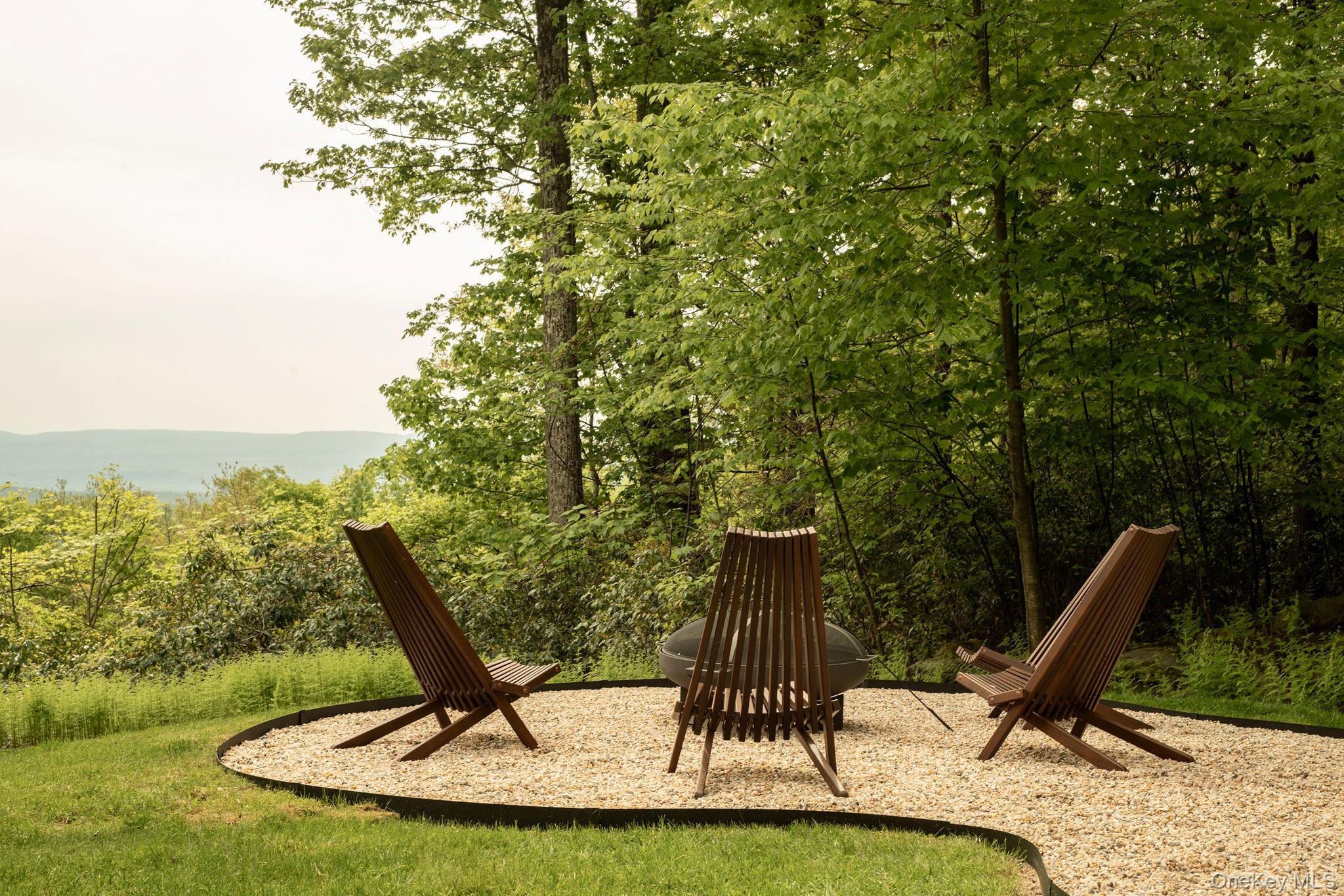 89 Stillerberg Strada, Kerhonkson, NY 12446