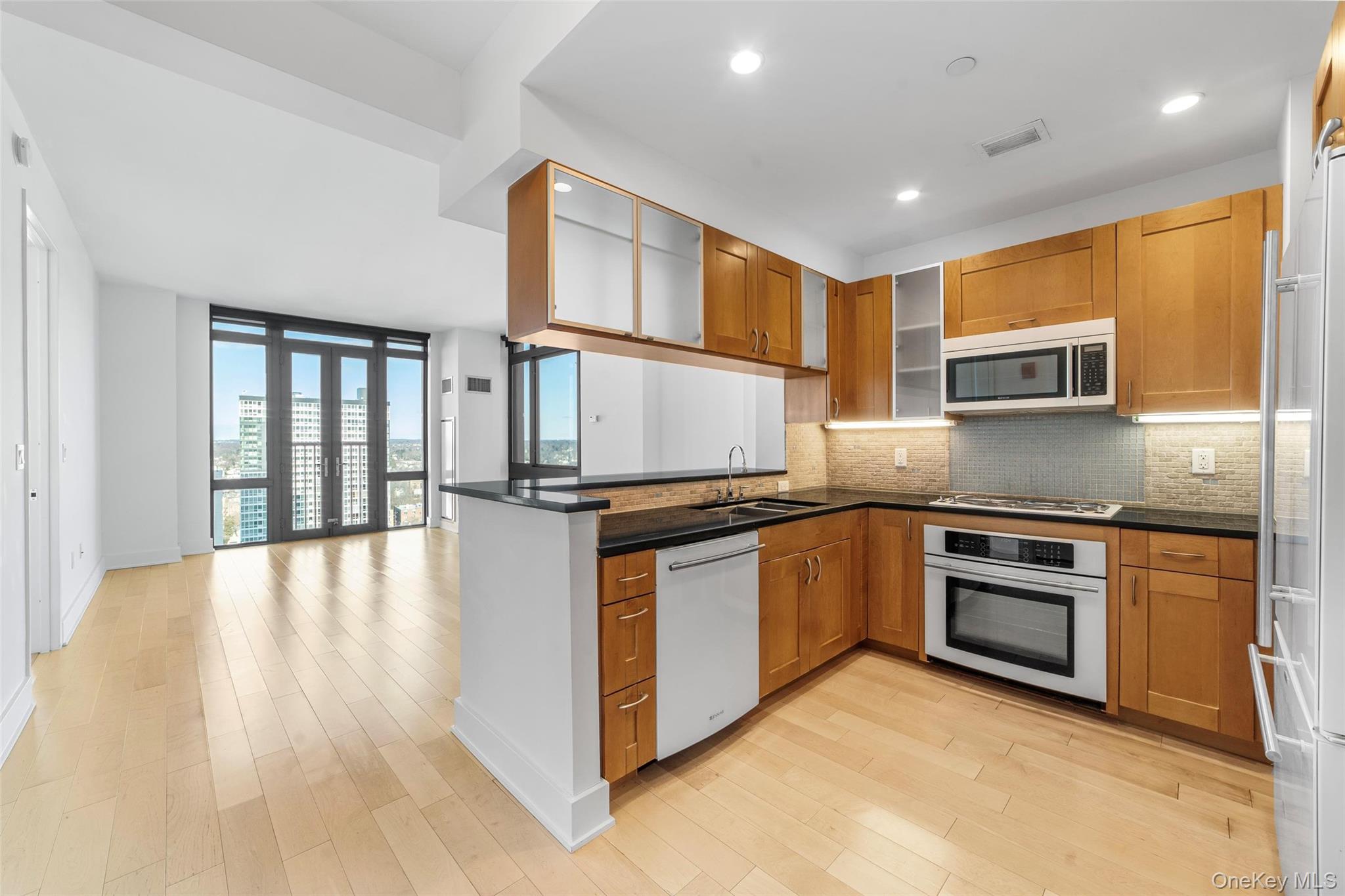 175 Huguenot Street # 2108, New Rochelle, NY 10801