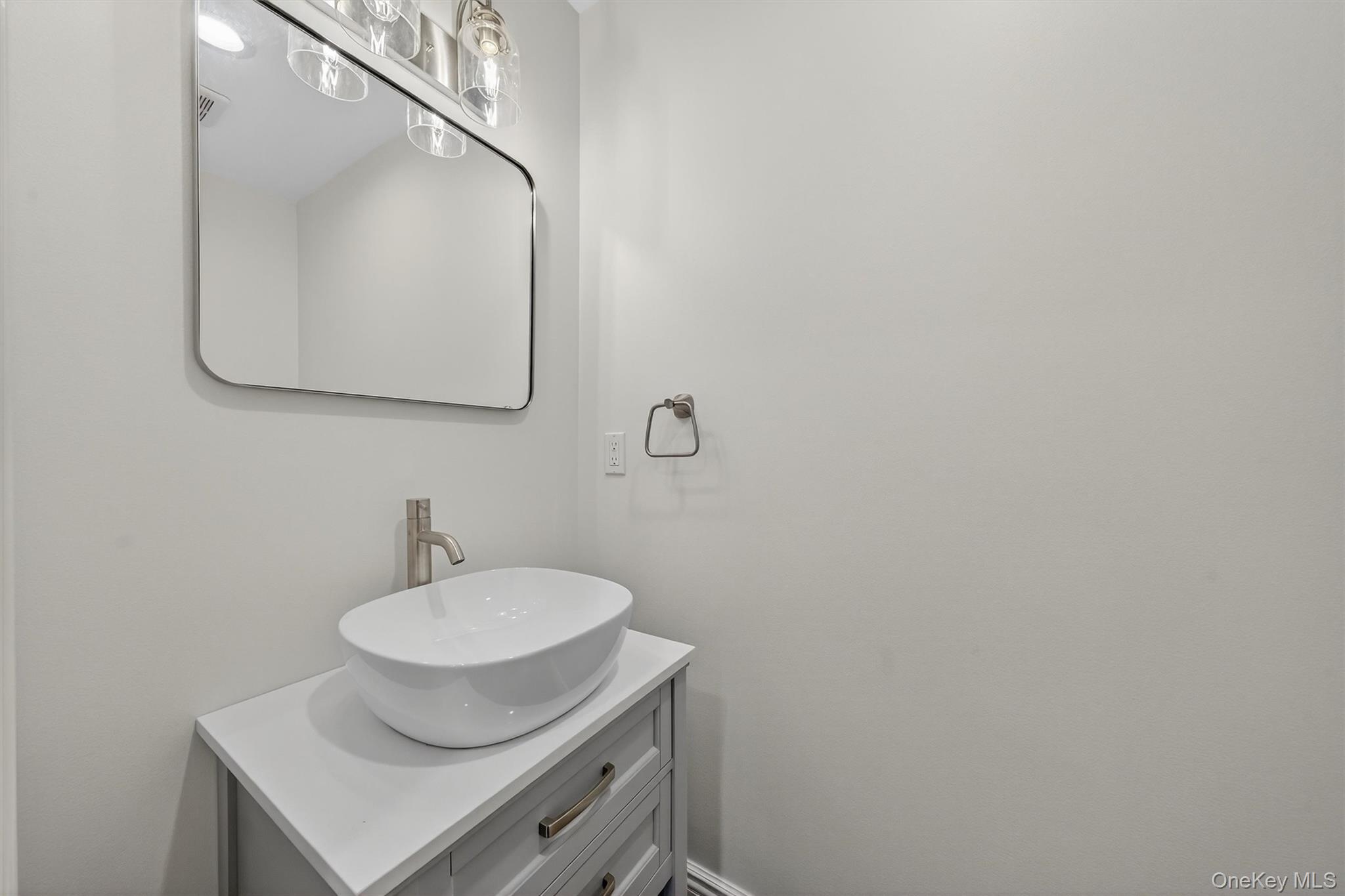 3 Little York, Warwick, NY 10990