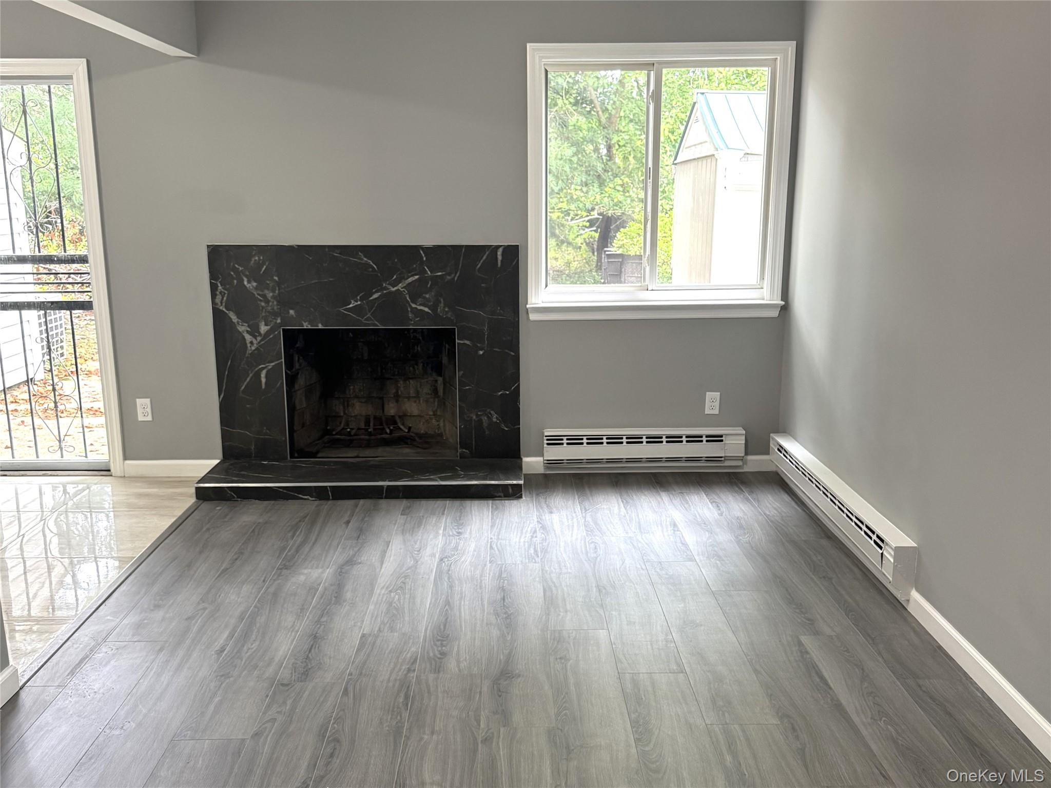 8 Lexington Court, Coram, NY 11727