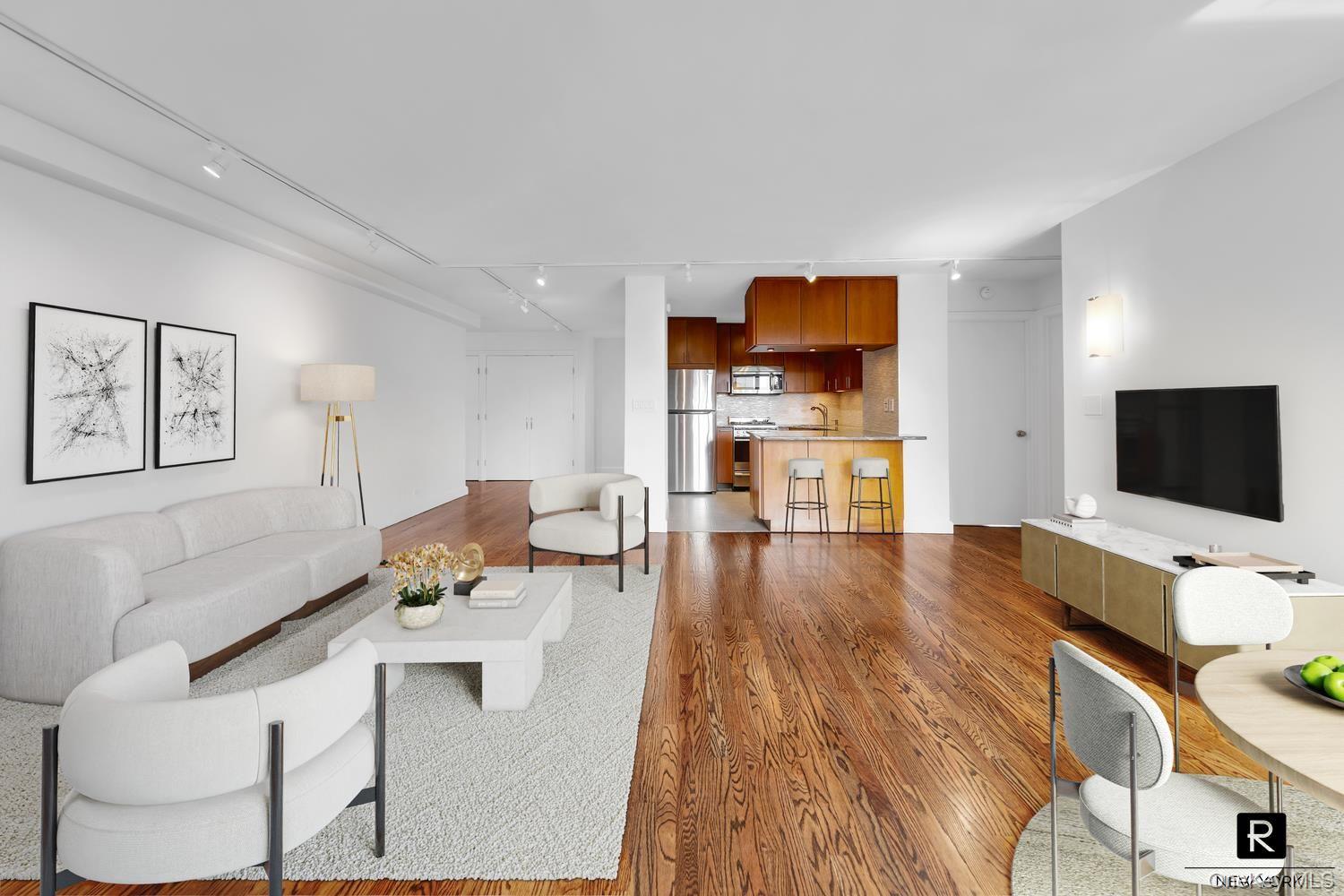 264 East Broadway # C-405, New York (Manhattan), NY 10002