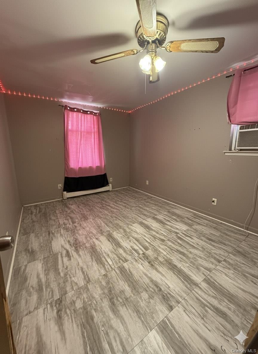 854 Throgs Neck Expwy, Bronx, NY 10465