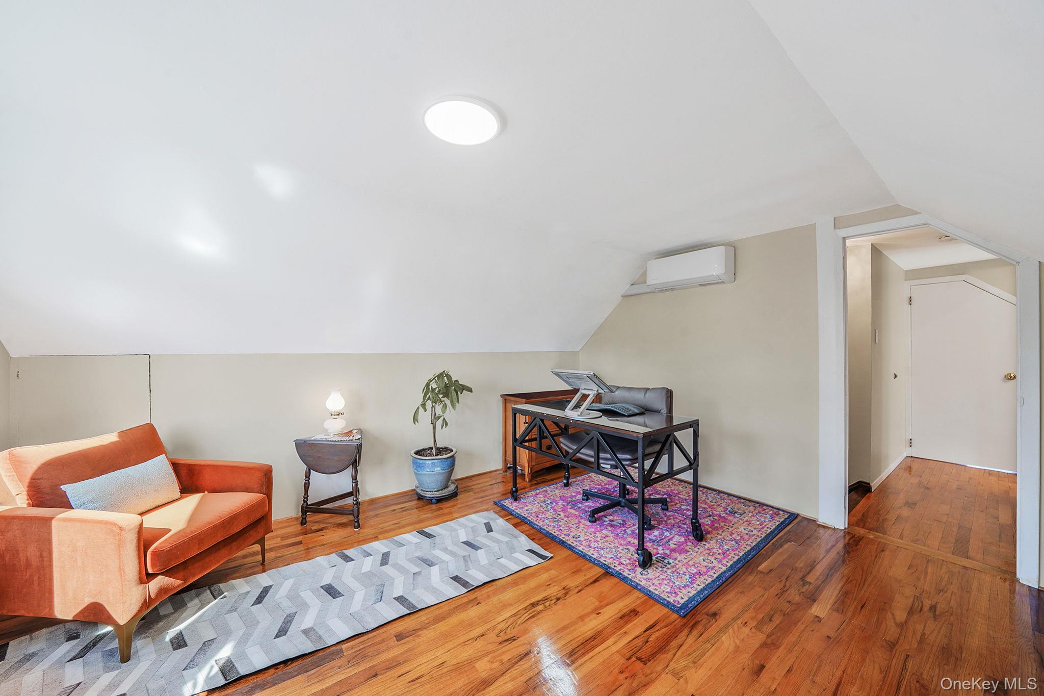 8133 260th Street, Glen Oaks, NY 11004