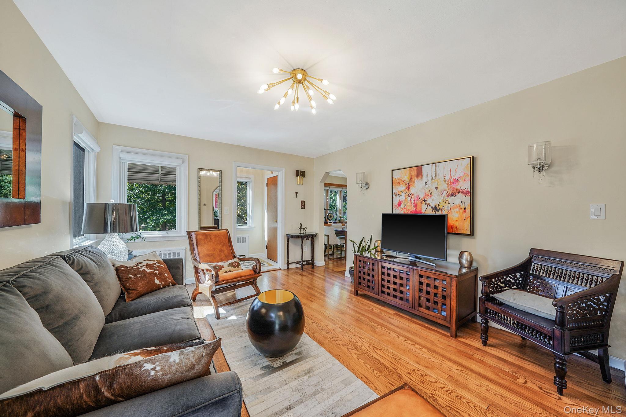 8133 260th Street, Glen Oaks, NY 11004