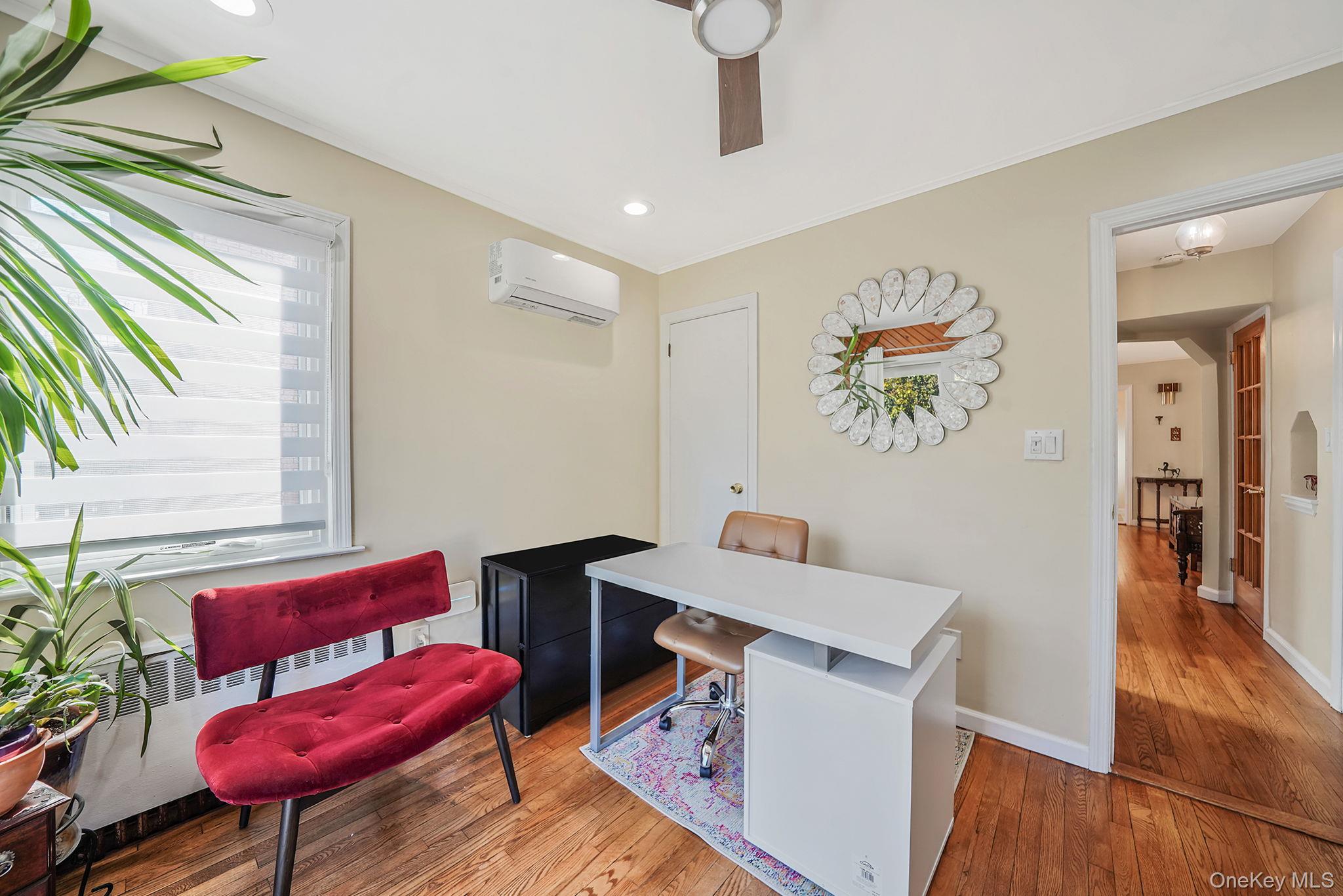 8133 260th Street, Glen Oaks, NY 11004