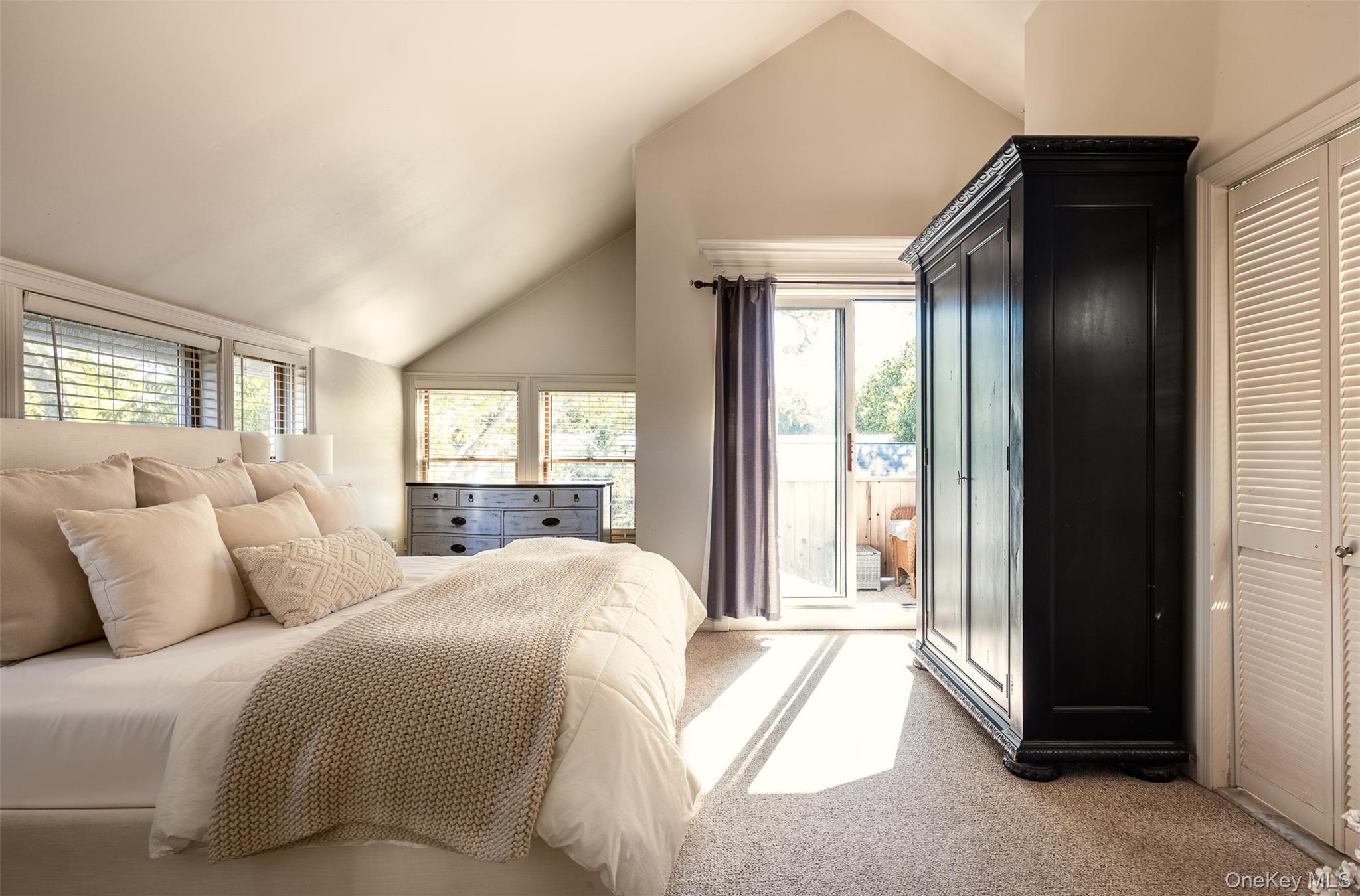 428 Montauk Highway, East Moriches, NY 11940