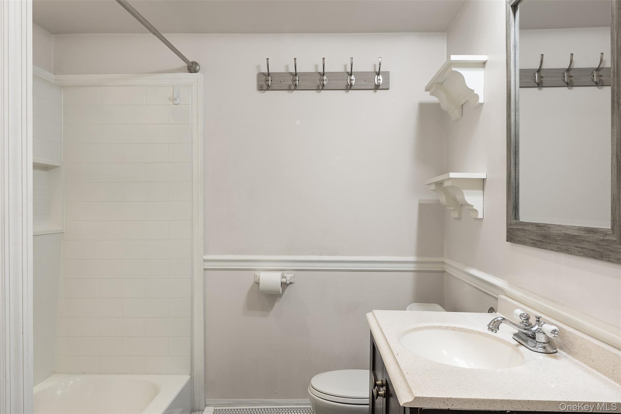 428 Montauk Highway, East Moriches, NY 11940