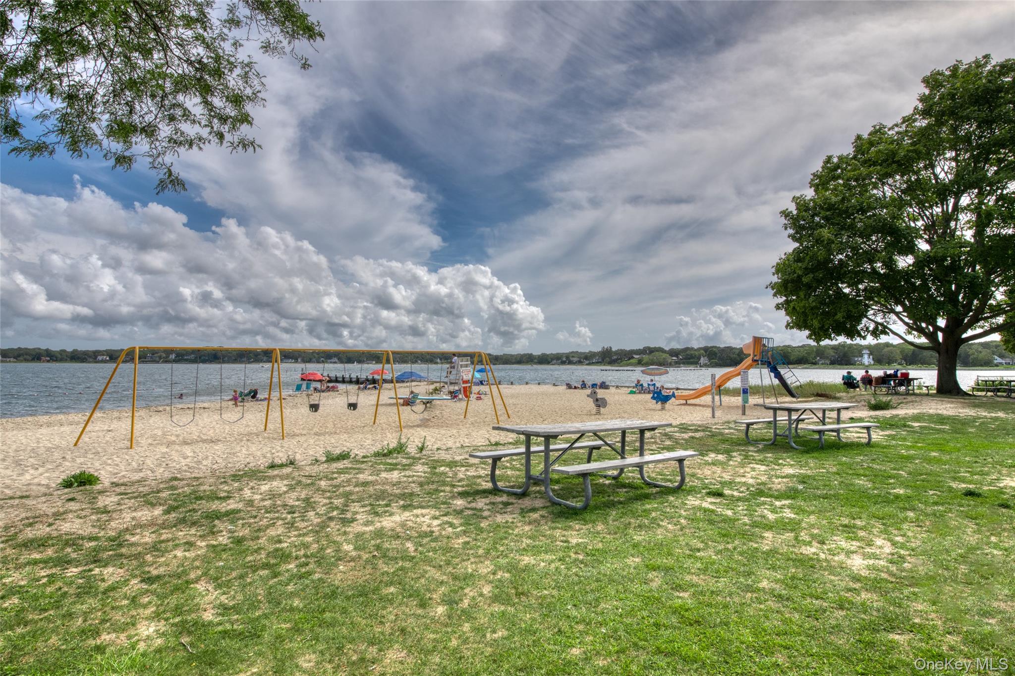 385 Cottage Place, Southold, NY 11971