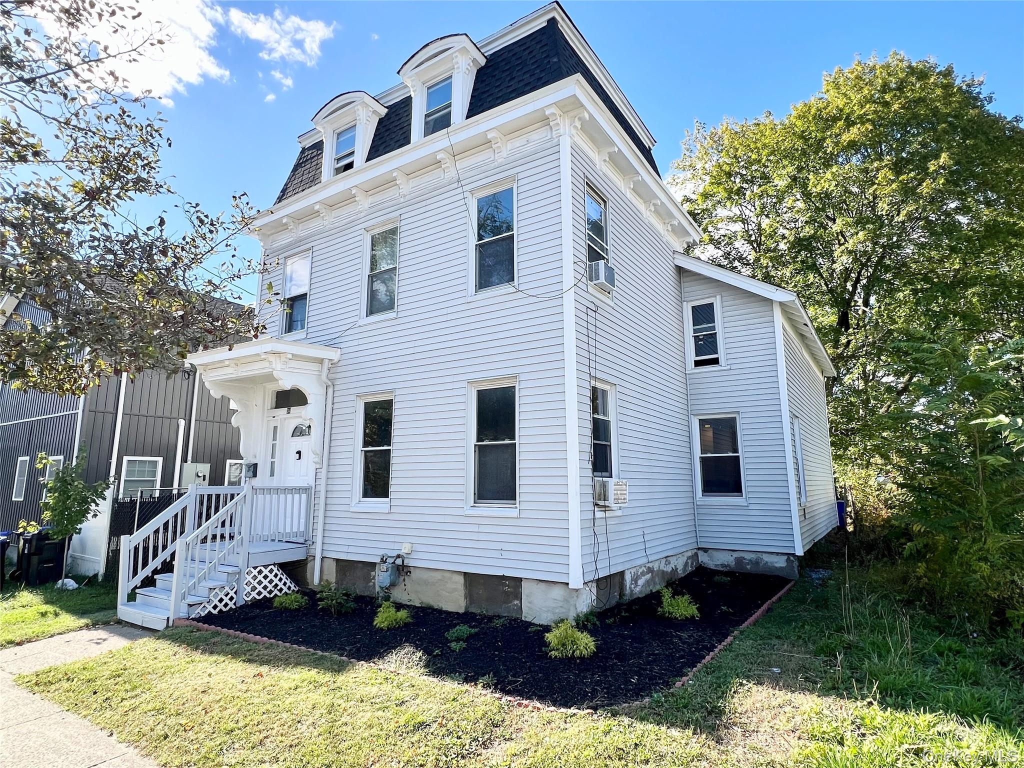 34 Smith Street, Poughkeepsie, NY 12601