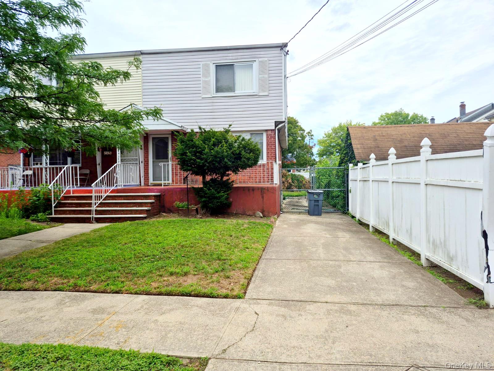 109-49 176, Jamaica, NY 11433