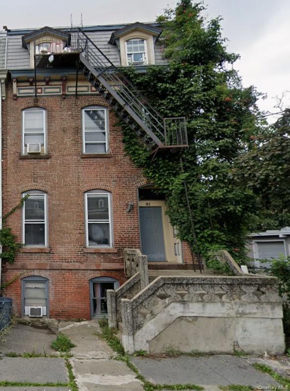 81 Chambers Street, Newburgh, NY 12550