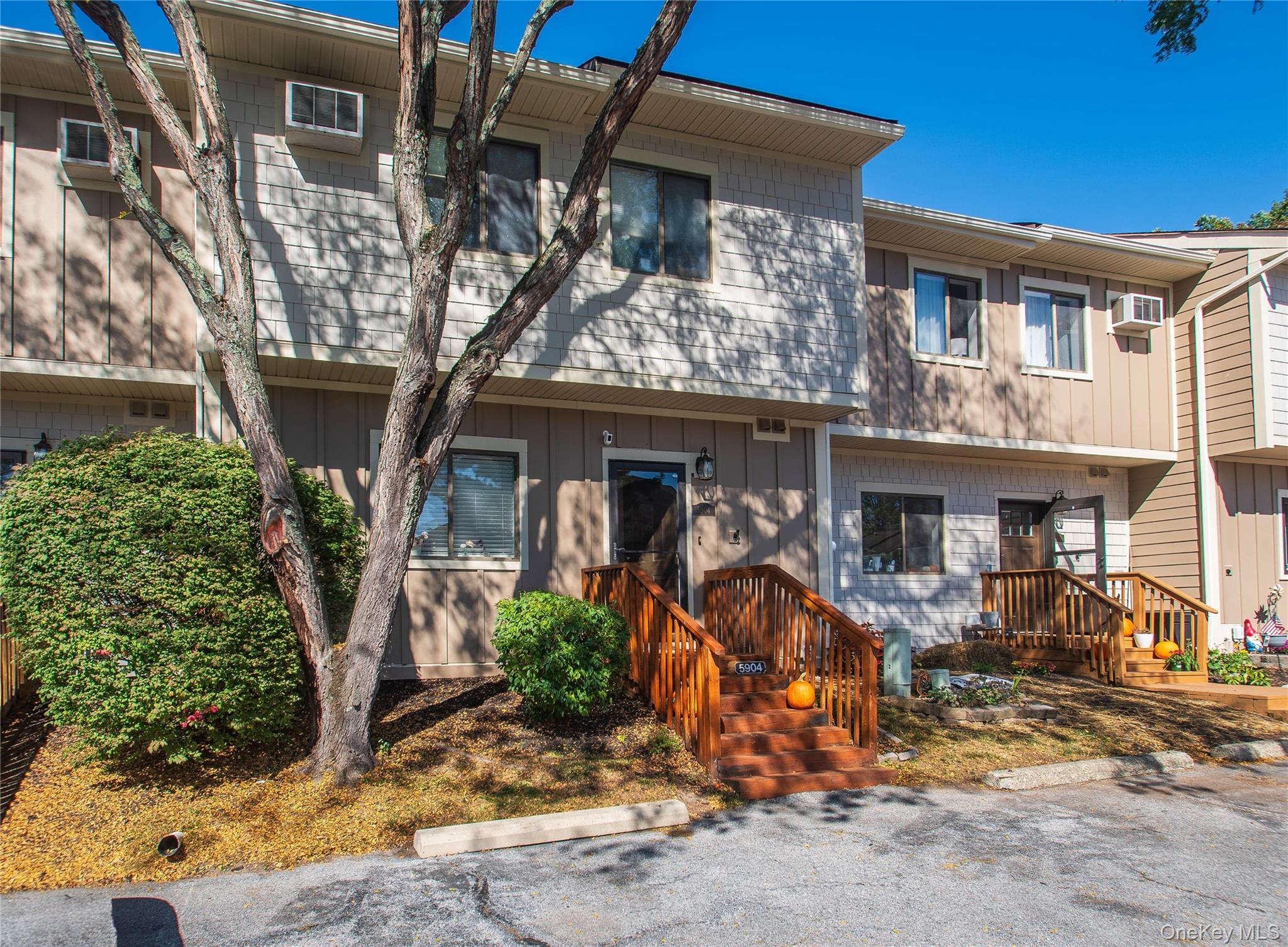 5904 Chelsea Cove N, Hopewell Junction, NY 12533