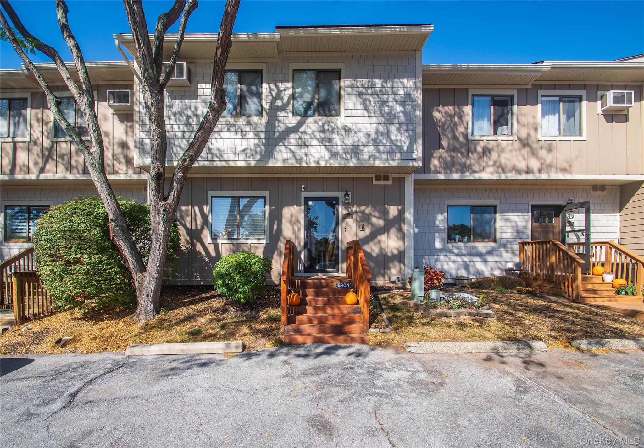 5904 Chelsea Cove N, Hopewell Junction, NY 12533