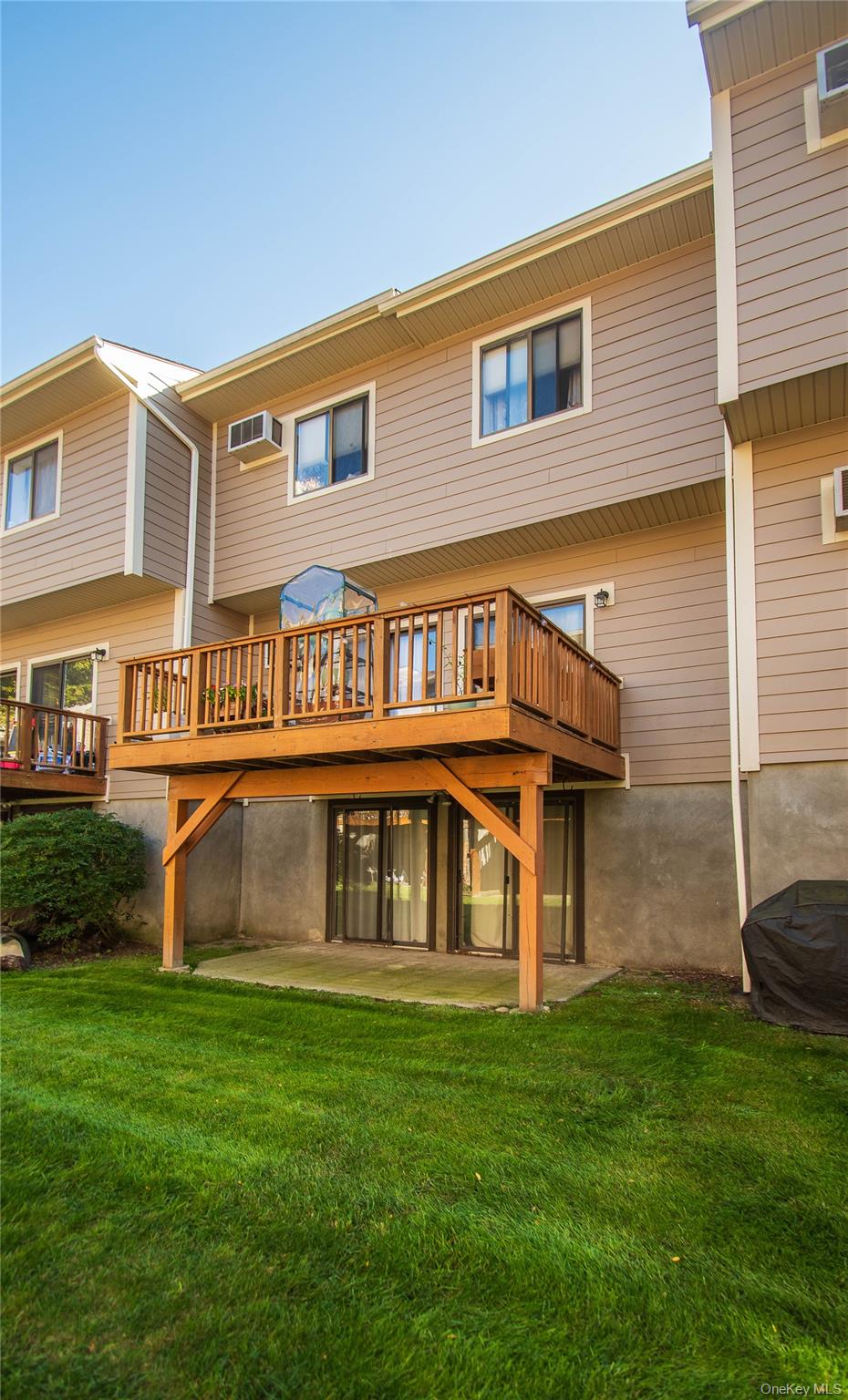 5904 Chelsea Cove N, Hopewell Junction, NY 12533