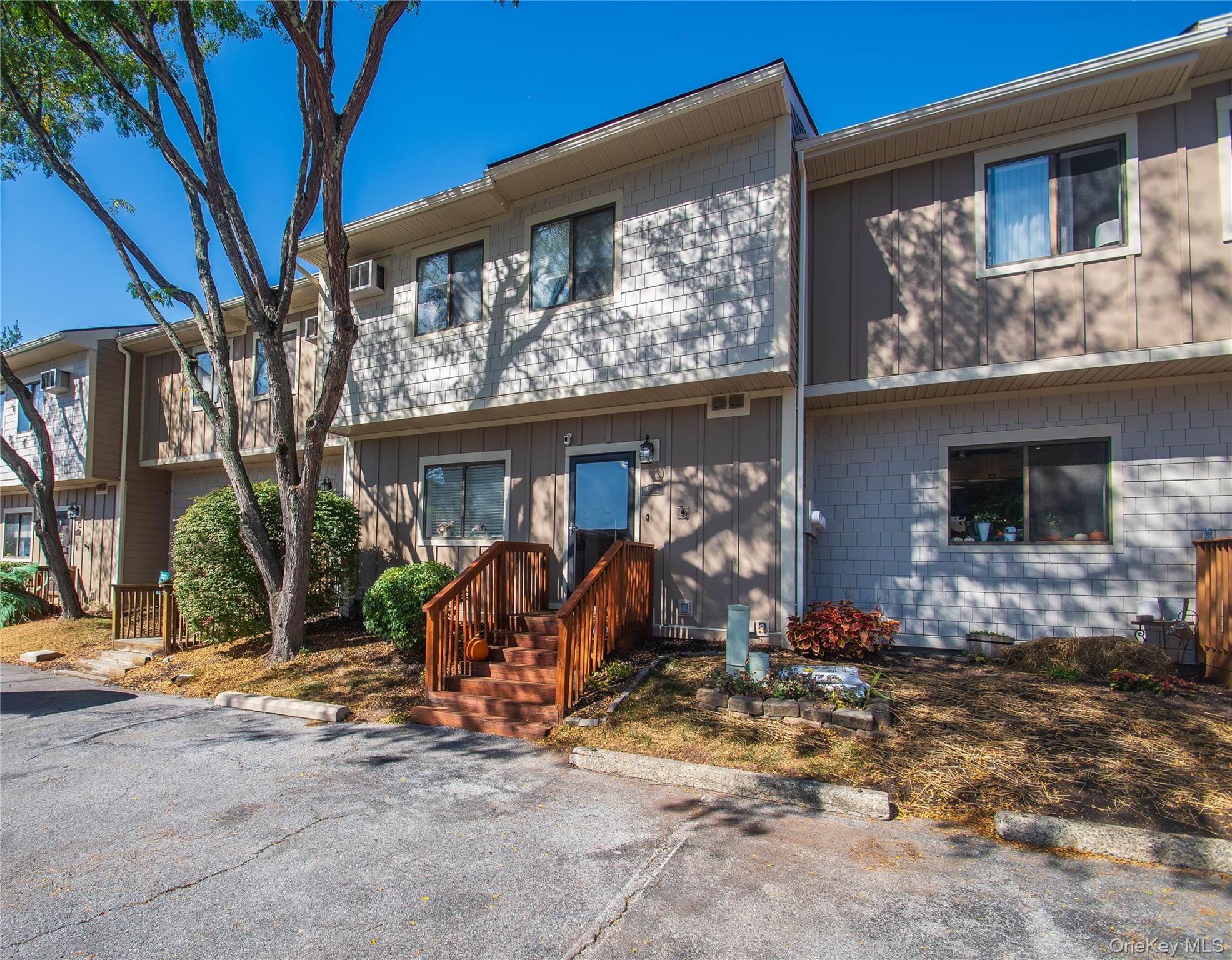 5904 Chelsea Cove N, Hopewell Junction, NY 12533