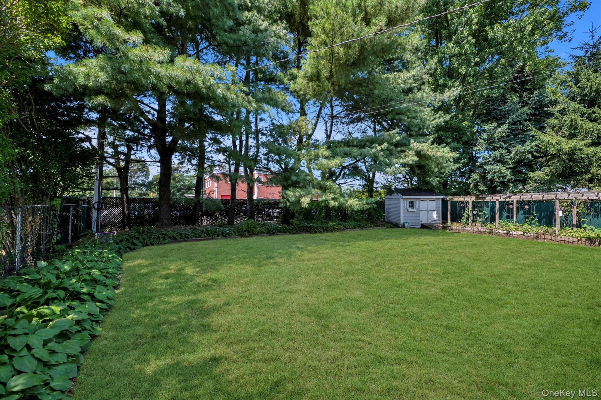 38 Loretta Drive, Syosset, NY 11791