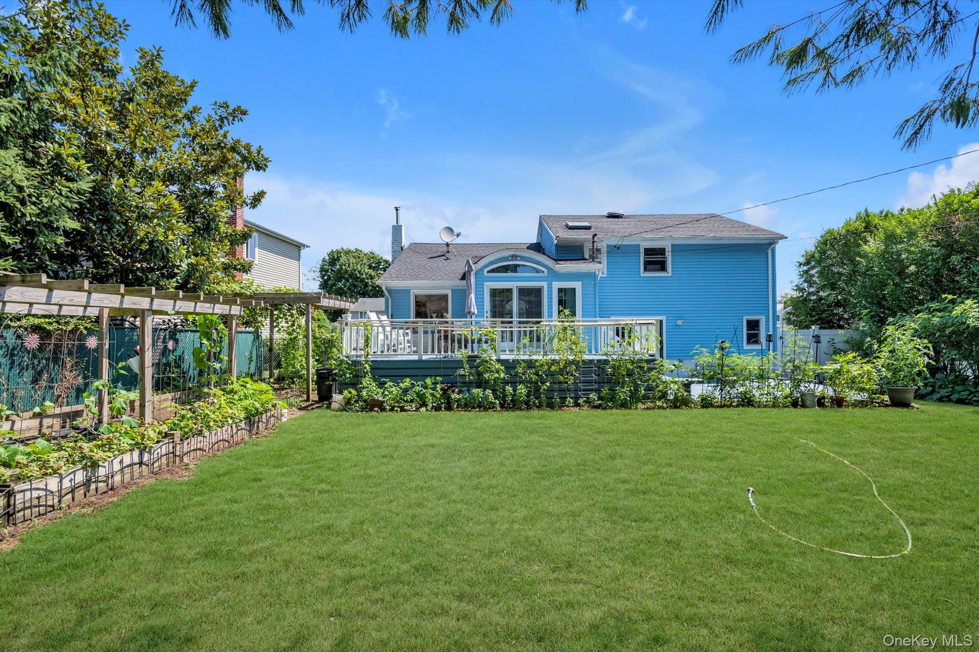 38 Loretta Drive, Syosset, NY 11791