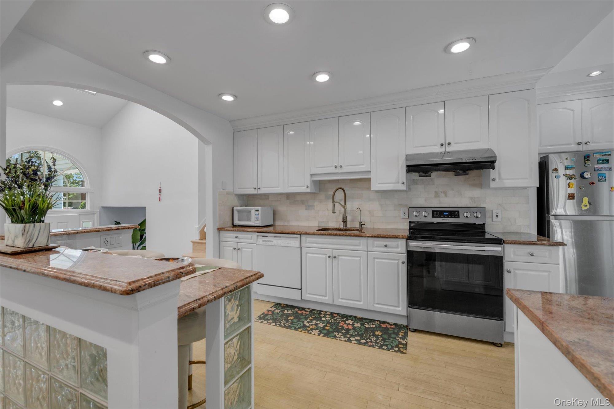 38 Loretta Drive, Syosset, NY 11791