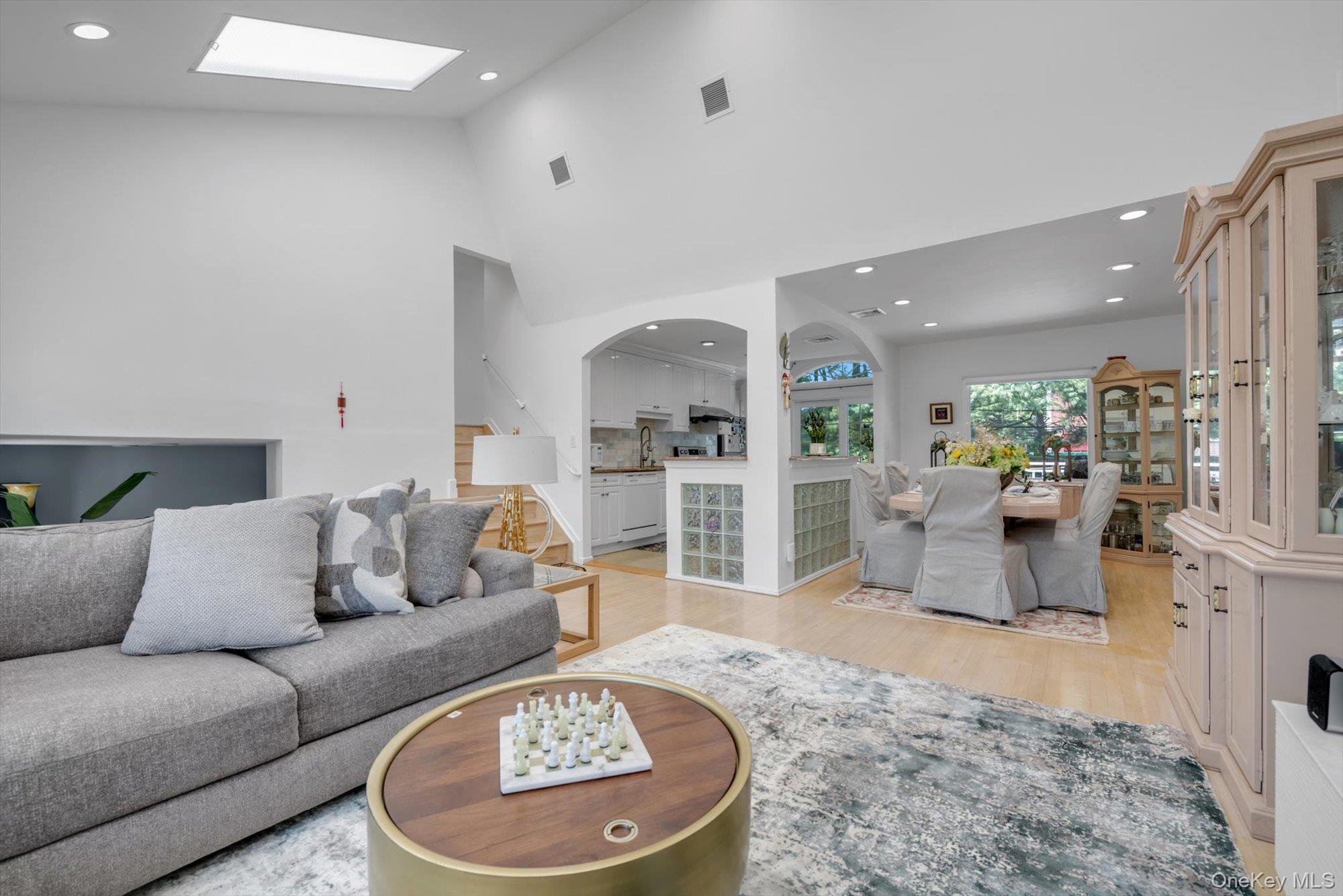 38 Loretta Drive, Syosset, NY 11791