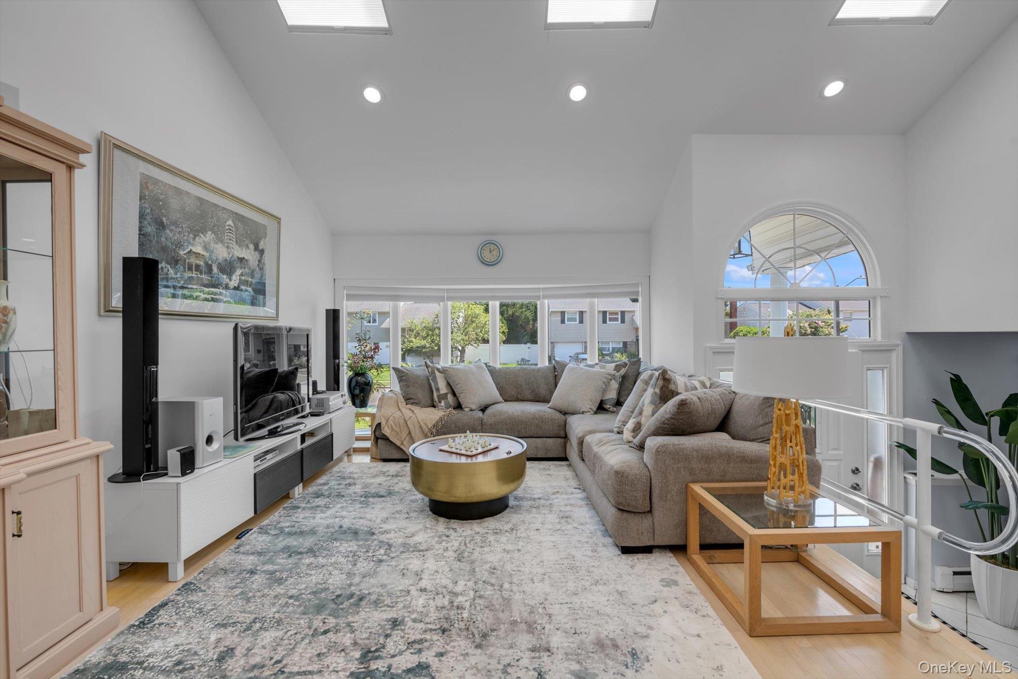 38 Loretta Drive, Syosset, NY 11791