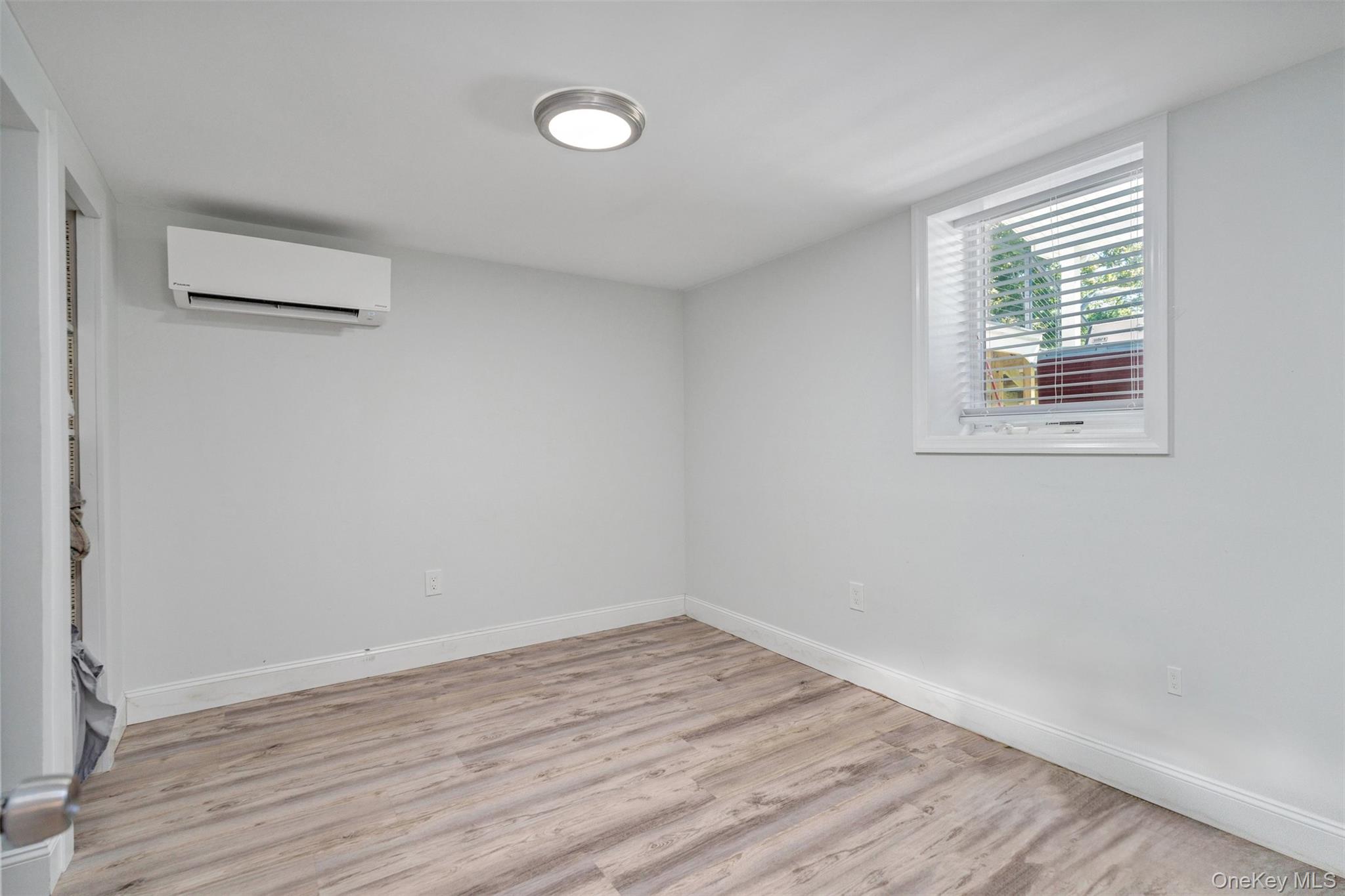 35 Suffolk Road, Hampton Bays, NY 11946