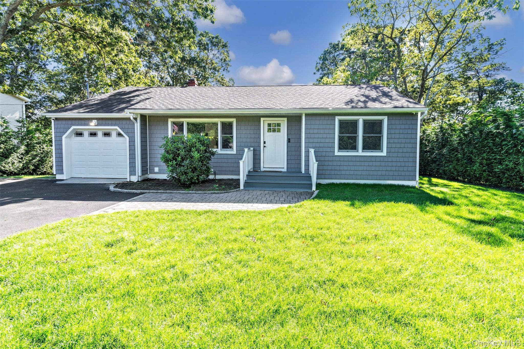 35 Suffolk Road, Hampton Bays, NY 11946