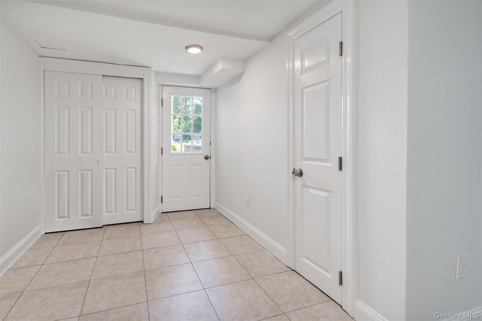 35 Suffolk Road, Hampton Bays, NY 11946