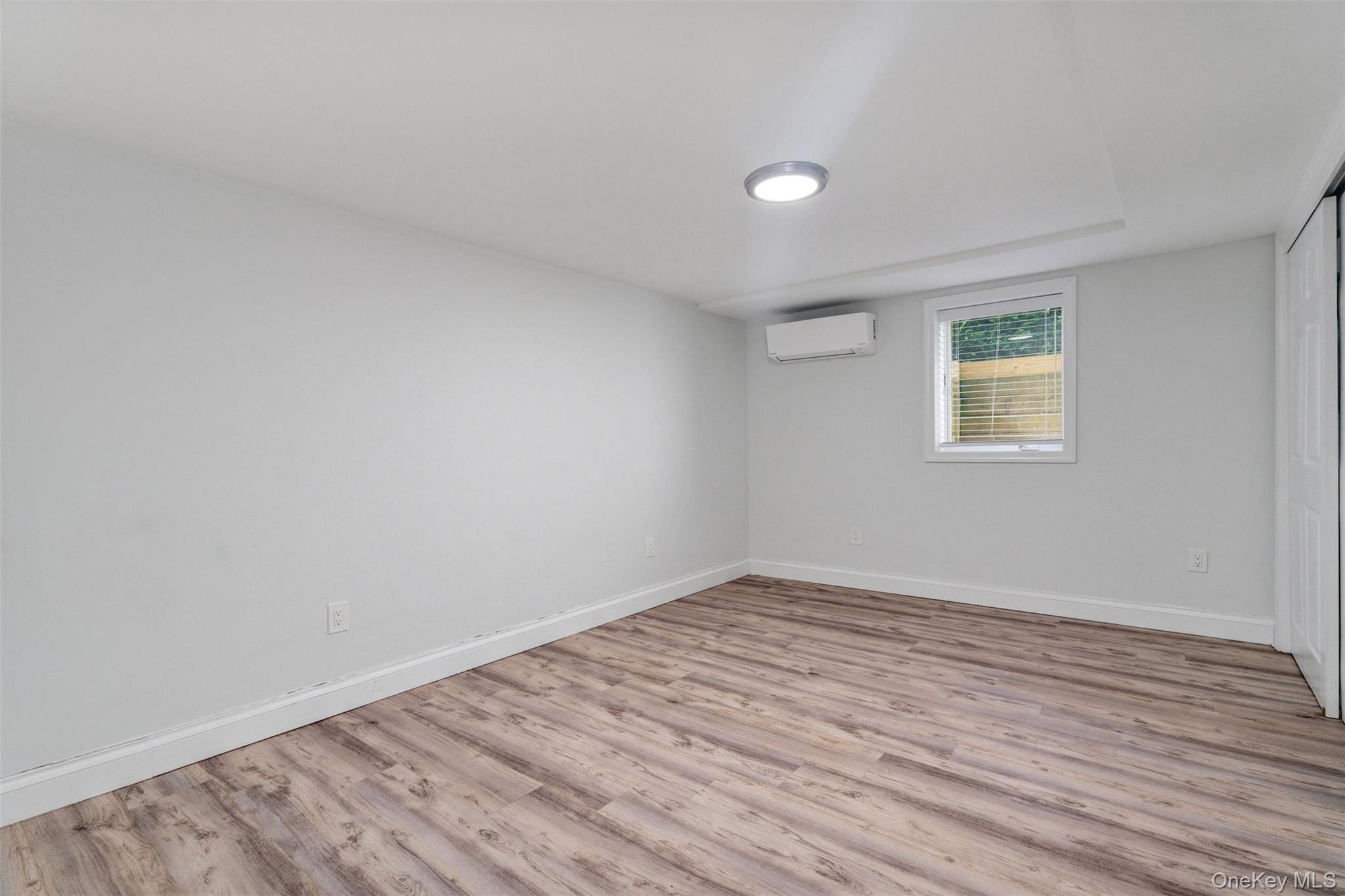 35 Suffolk Road, Hampton Bays, NY 11946