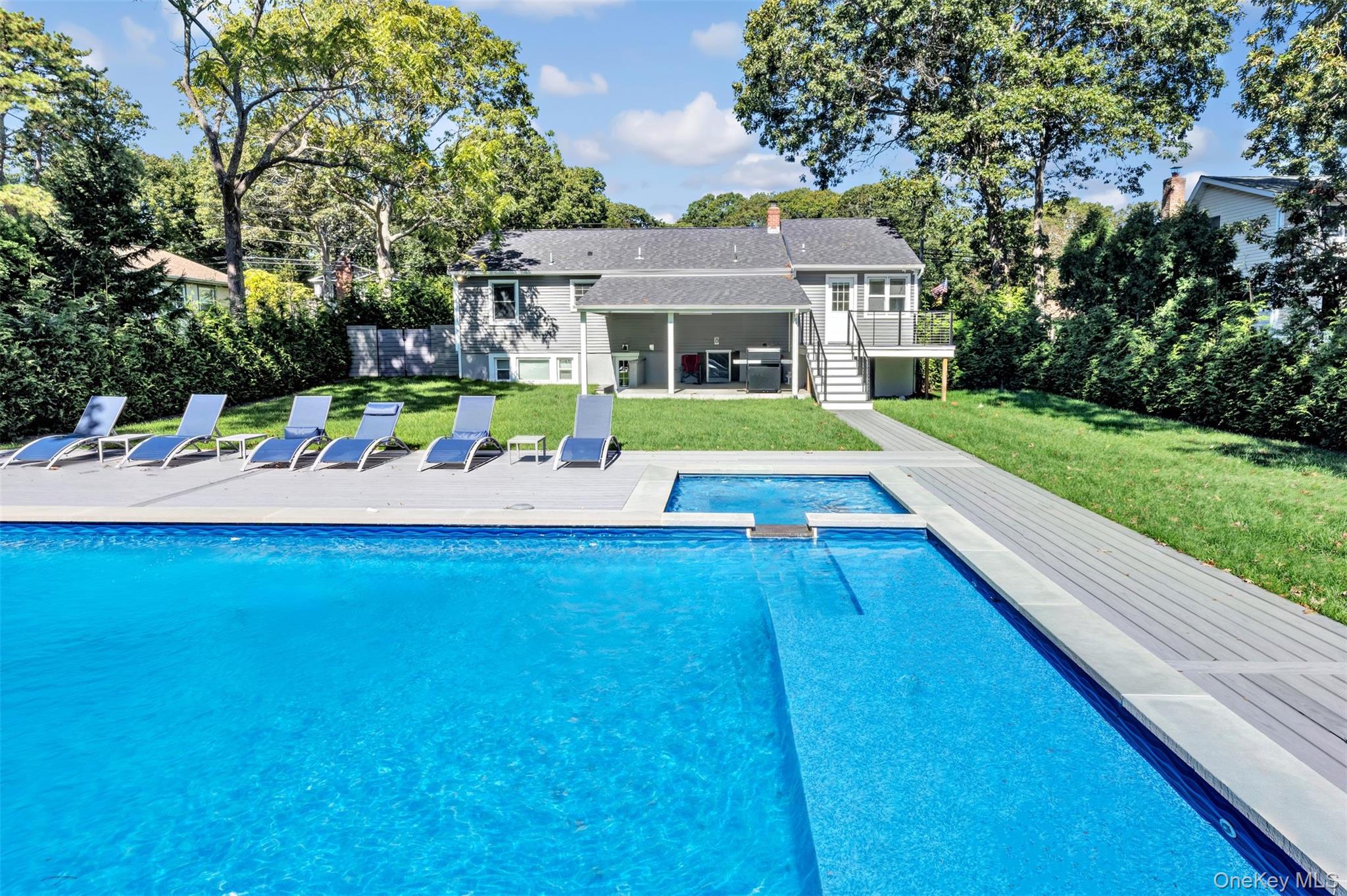 35 Suffolk Road, Hampton Bays, NY 11946