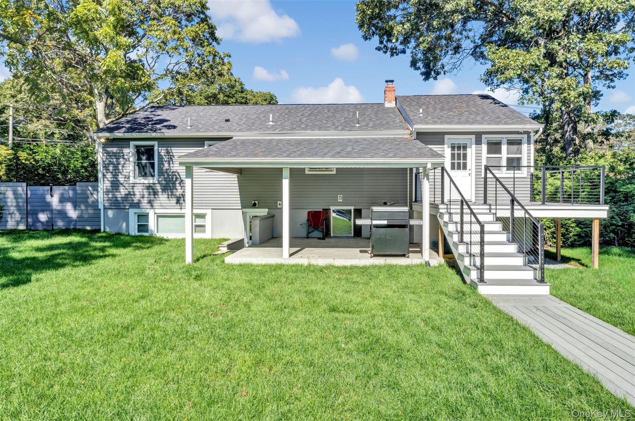 35 Suffolk Road, Hampton Bays, NY 11946