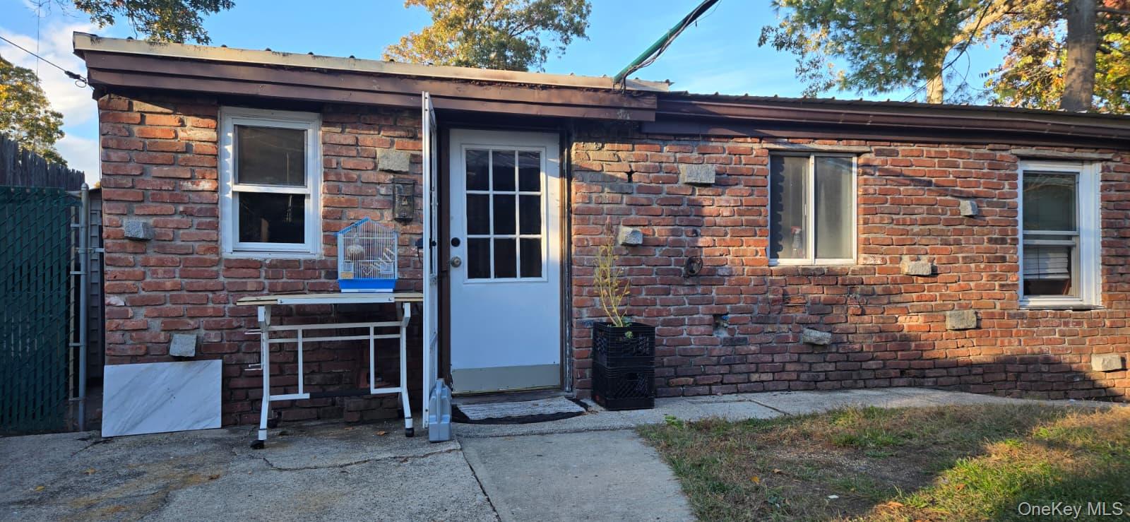 35 Cedarhurst Avenue, Selden, NY 11784