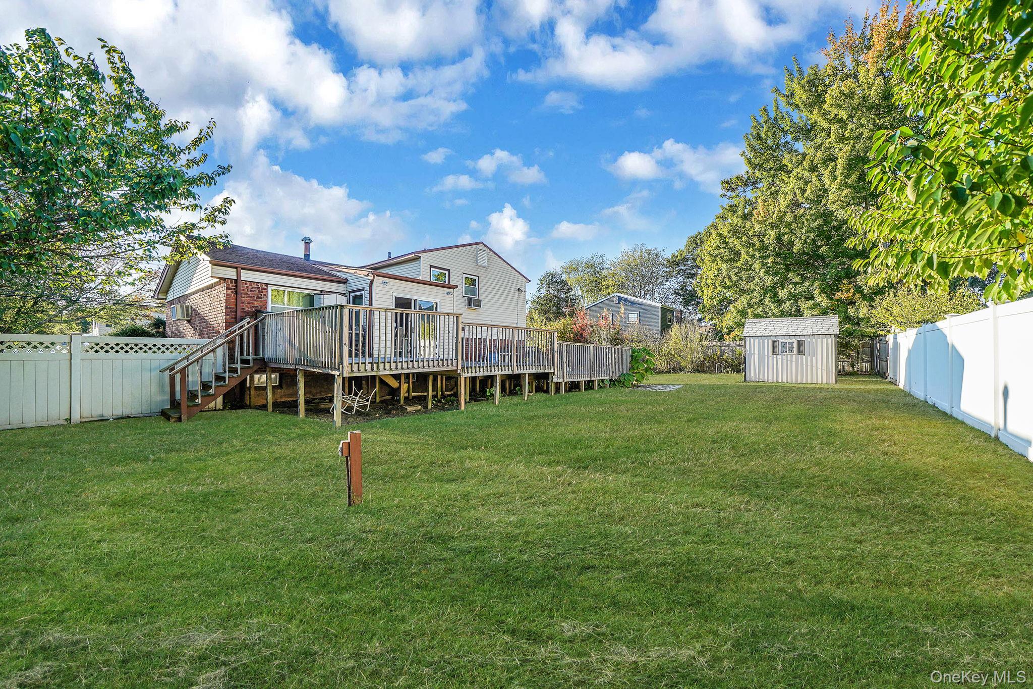 337 W 20th Street, Deer Park, NY 11729