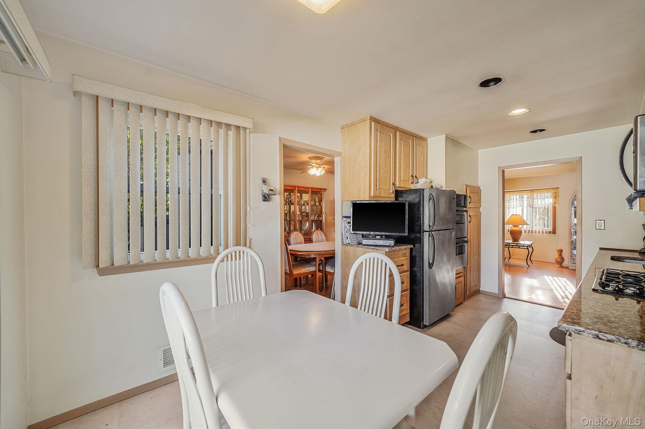 337 W 20th Street, Deer Park, NY 11729