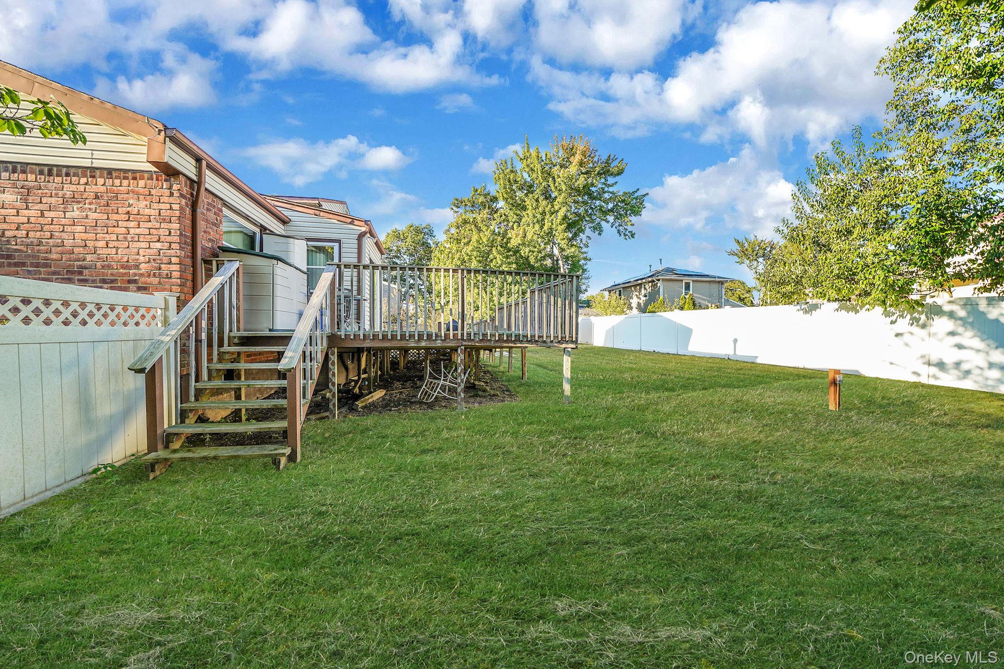 337 W 20th Street, Deer Park, NY 11729