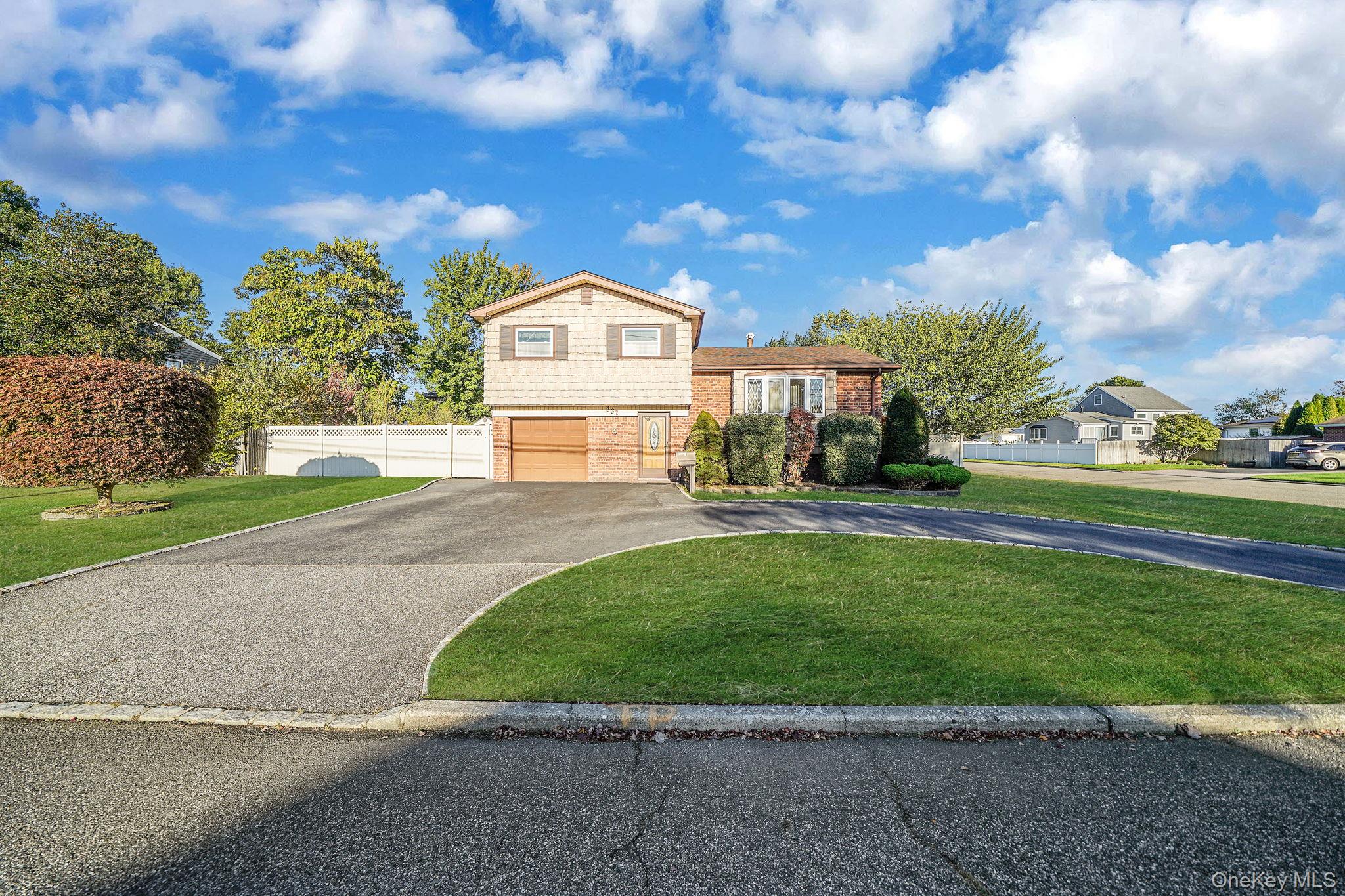 337 W 20th Street, Deer Park, NY 11729