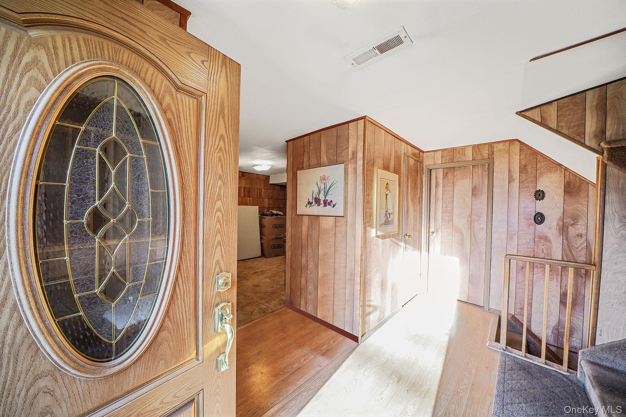 337 W 20th Street, Deer Park, NY 11729