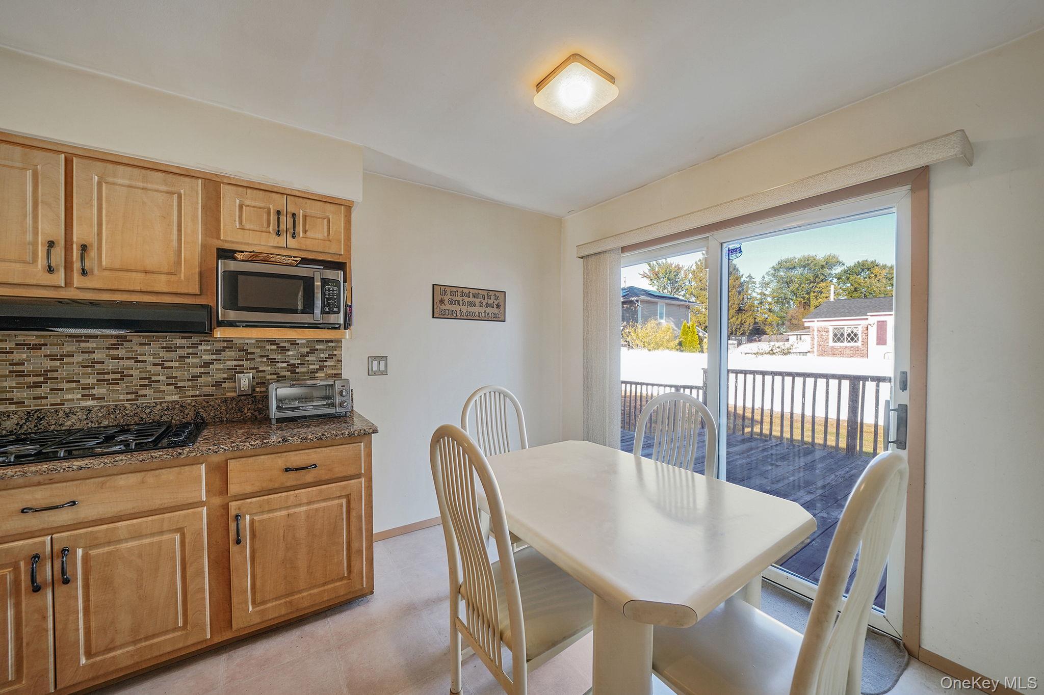 337 W 20th Street, Deer Park, NY 11729